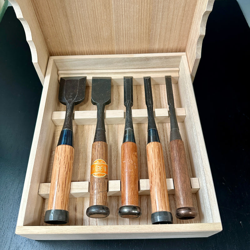 Wooden Box for Bench Chisels Set 5pc   追入組鑿用桐箱　5本用