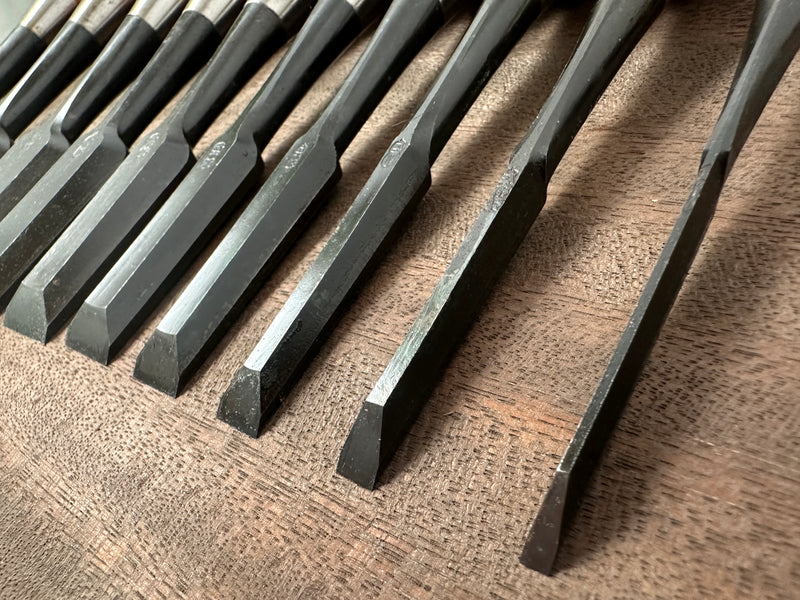 Old stock Hidari Ichihiro Second Generation Bench chisels set  掘出し物  二代目 左市弘 山崎勇作 追入組鑿  Oirenomi