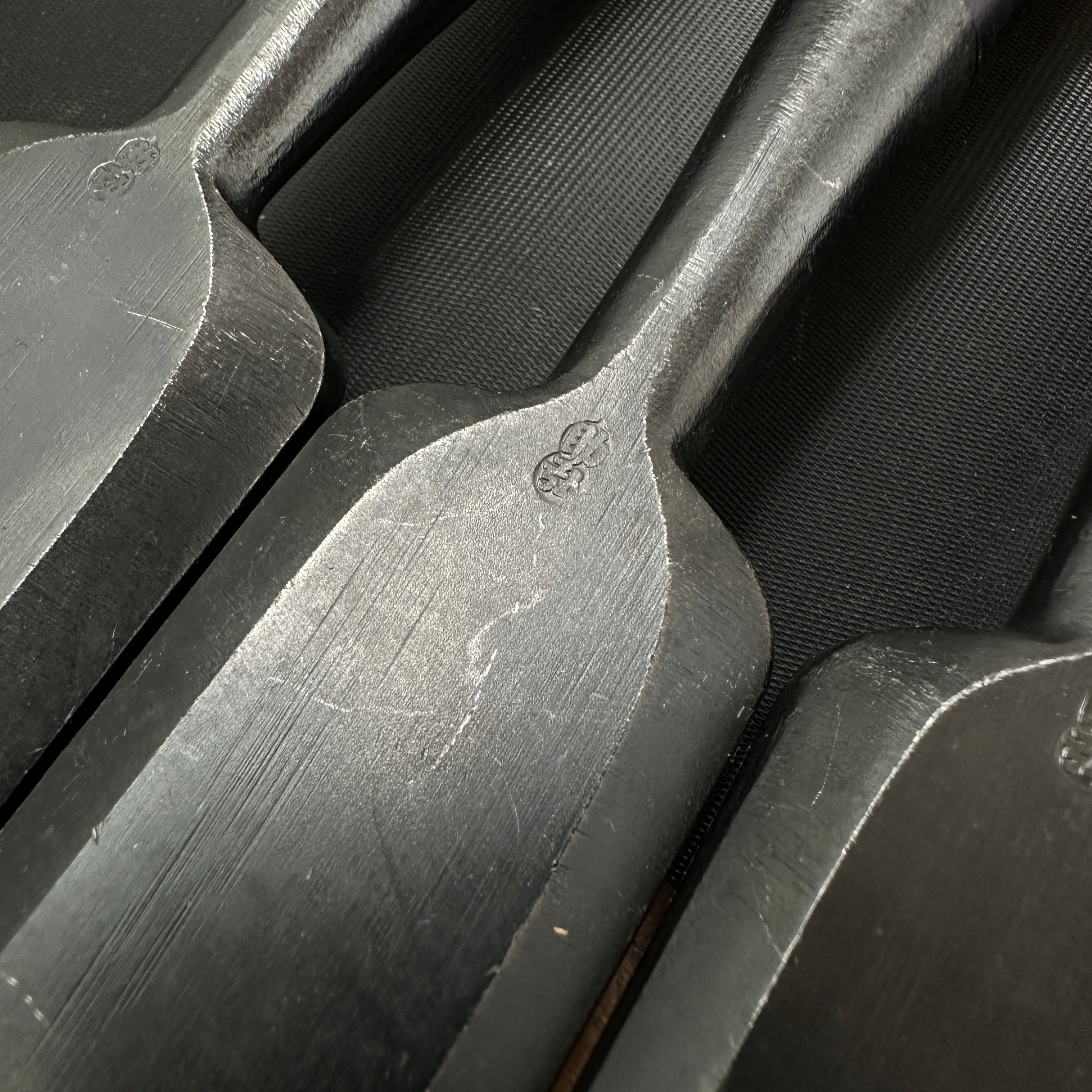 Old stock Sukehiro Bench chisels set  10 Piece          助弘 追入組鑿 赤樫柄  10本組 Oirenomi