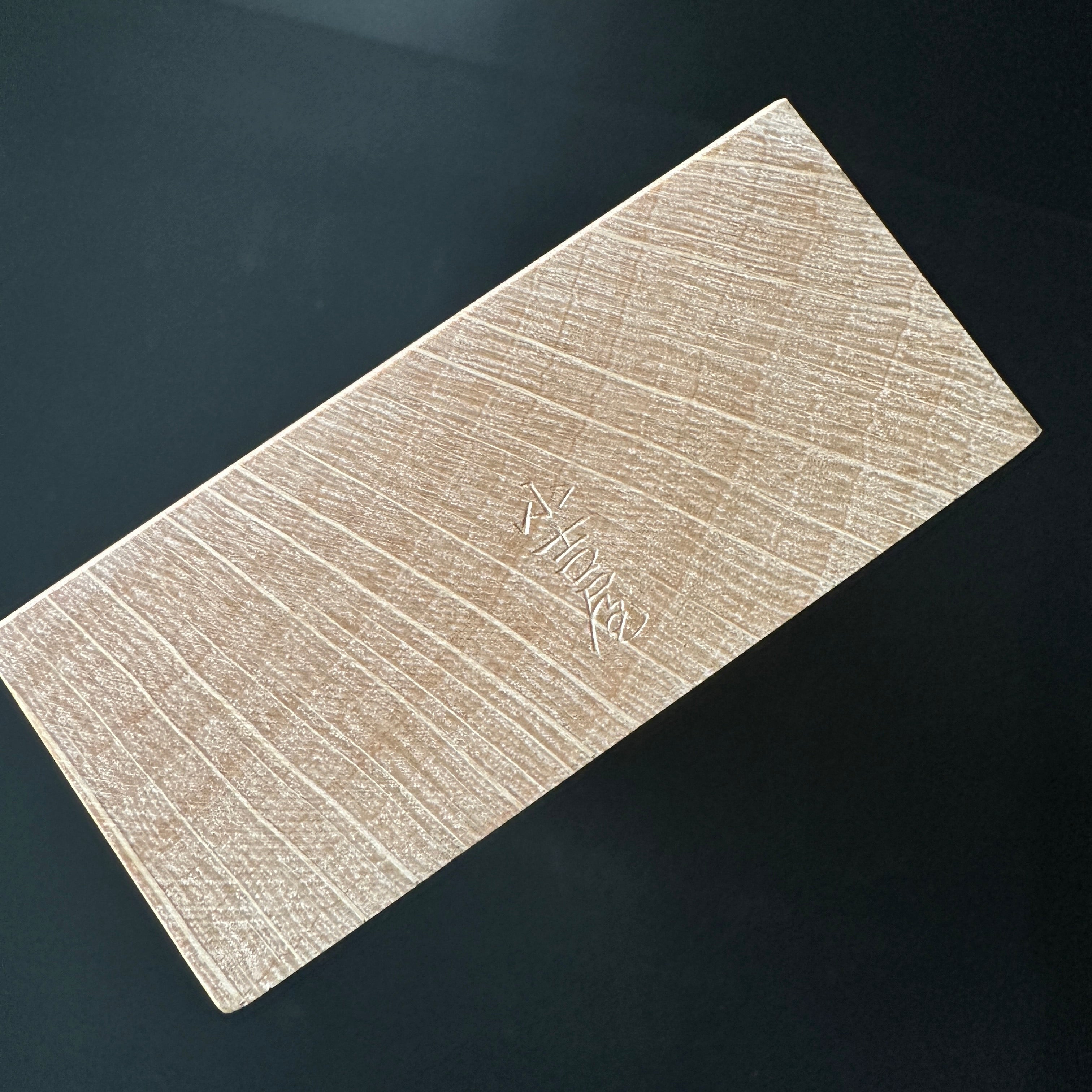 Old stock eleventh generation Teruhide Smoothing Plane (Kanna)  掘出し物 輝秀 十一代目 石堂秀雄作 仕上げ鉋 65mm