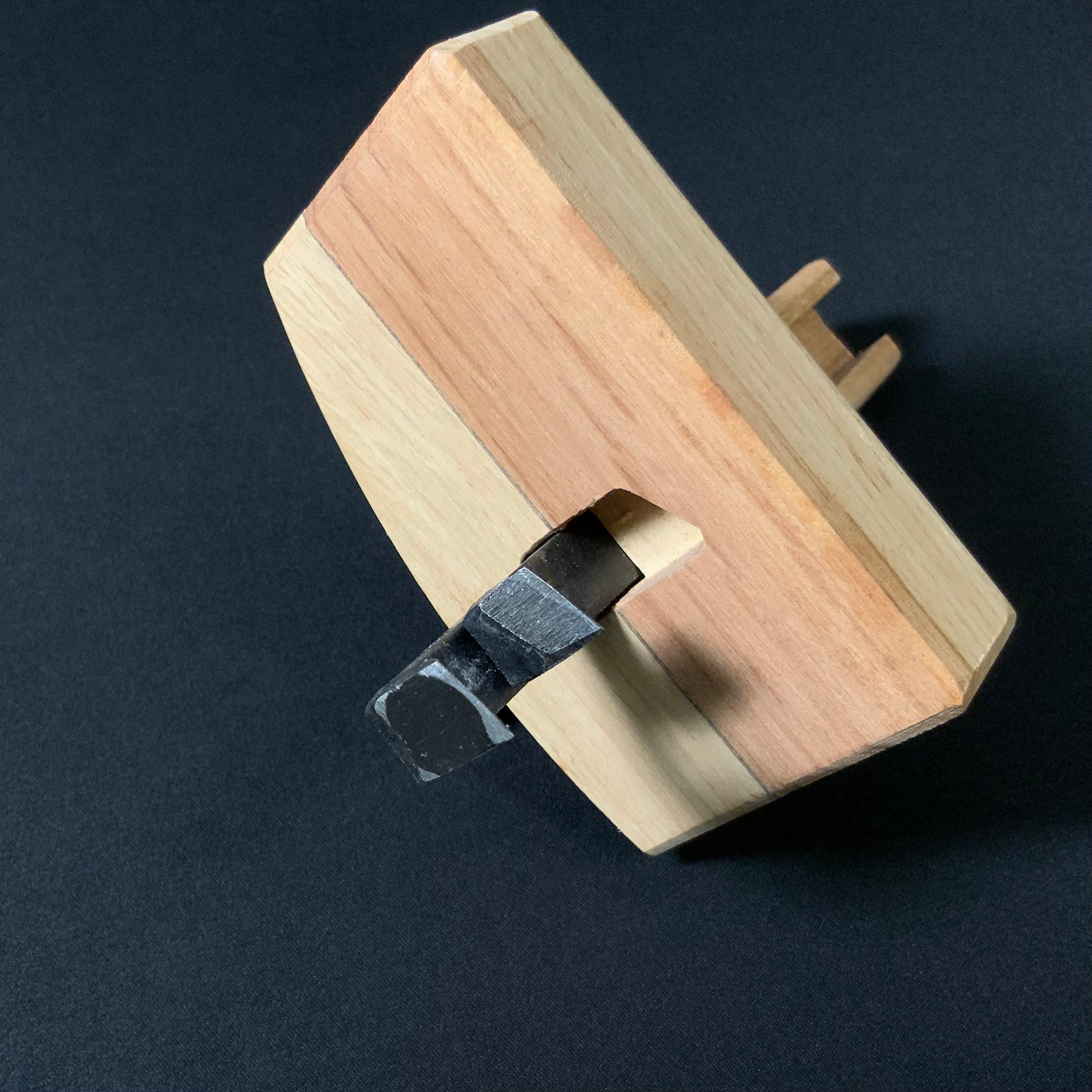 Old Stock Fujikyu Red Oak Paste Marking gauge with two scribing rods  掘出し物 富士久 鎌毛引 赤樫張 Kebiki