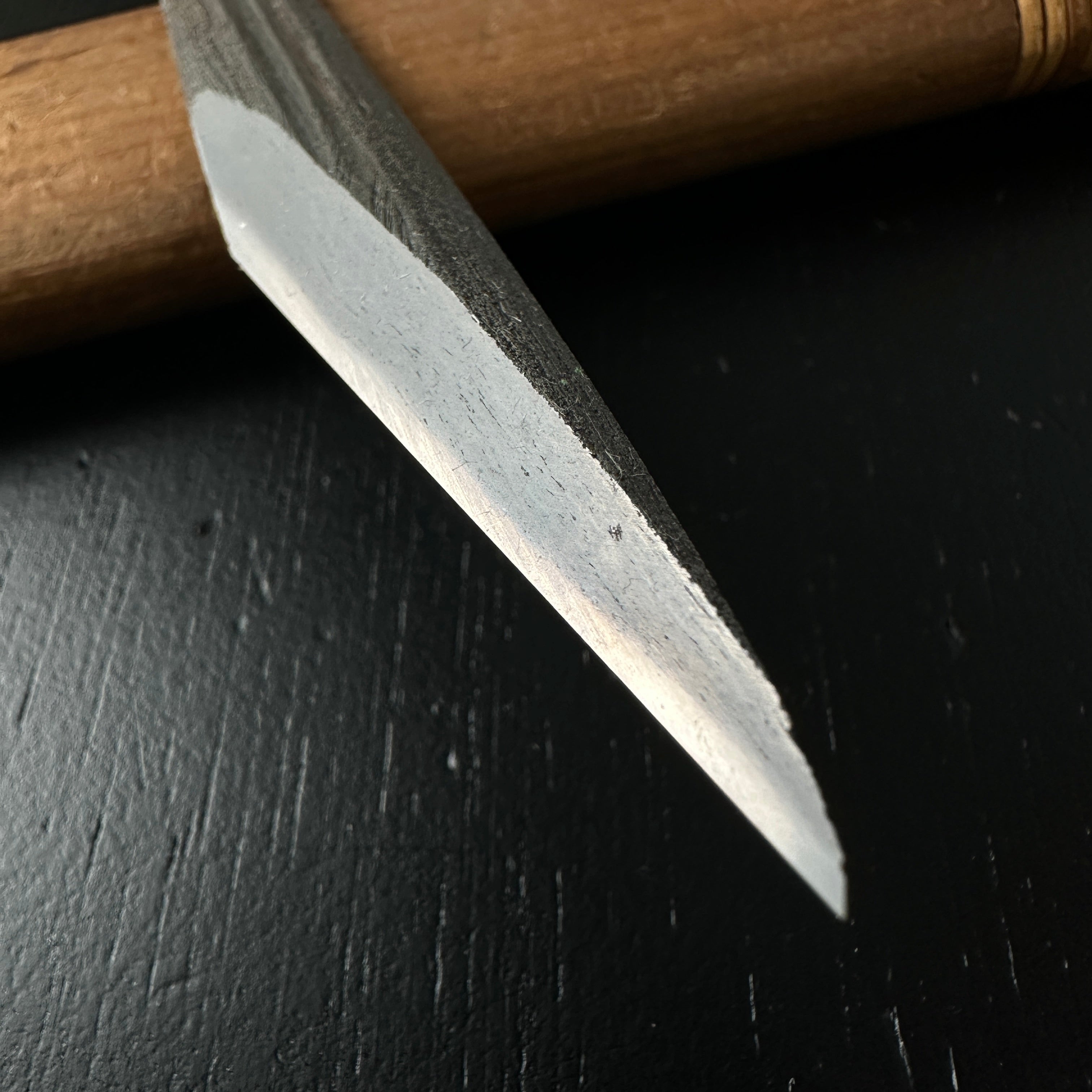 Futou fukutsu Right hand Kiridashi by Sozen Carving     不撓不屈 素全作 切出し小刀 右 15mm
