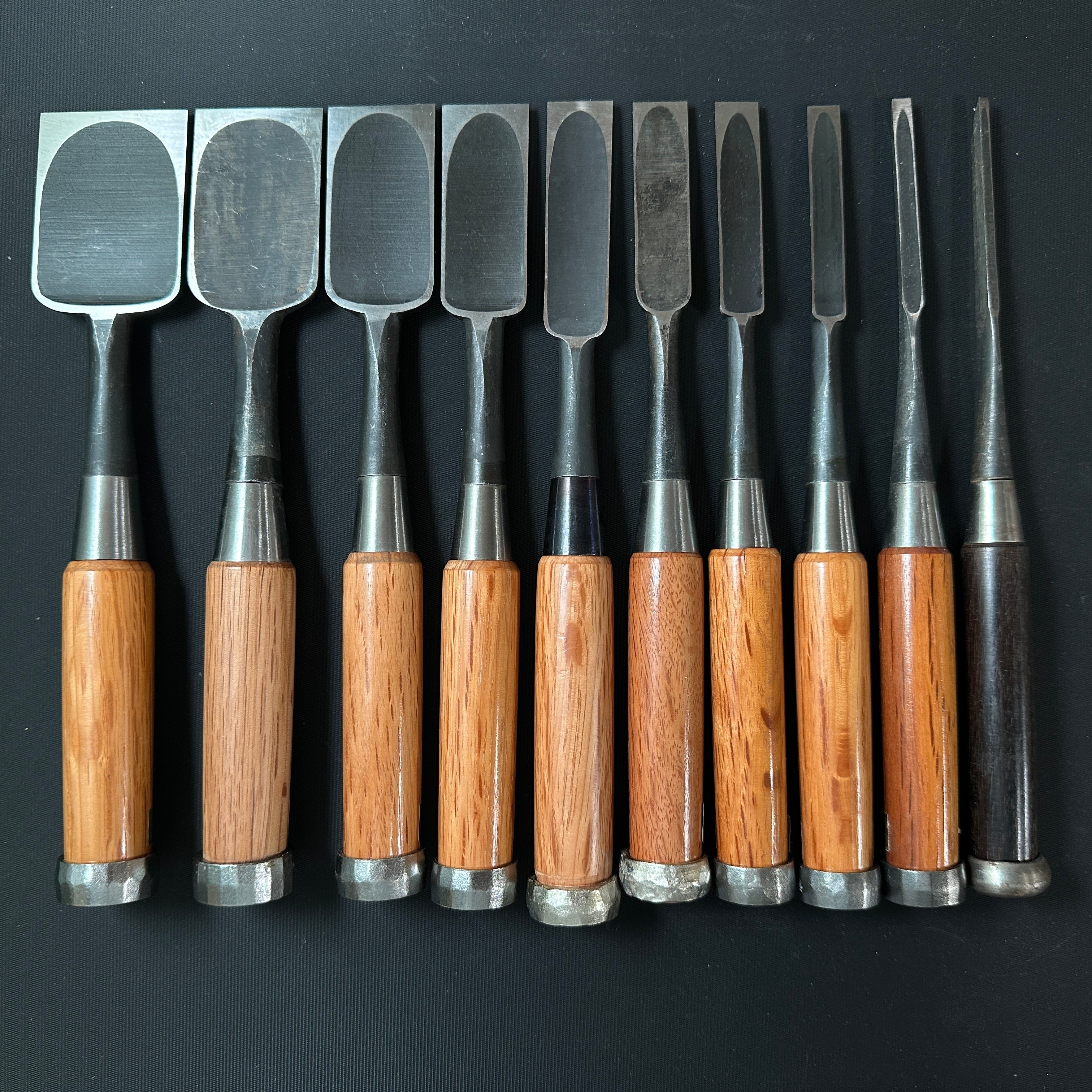Kazuhiro Old stock  Bench chisels set by Endou Kazuo 遠藤一雄作 かず弘  追入10本組鑿 Oiirenomi