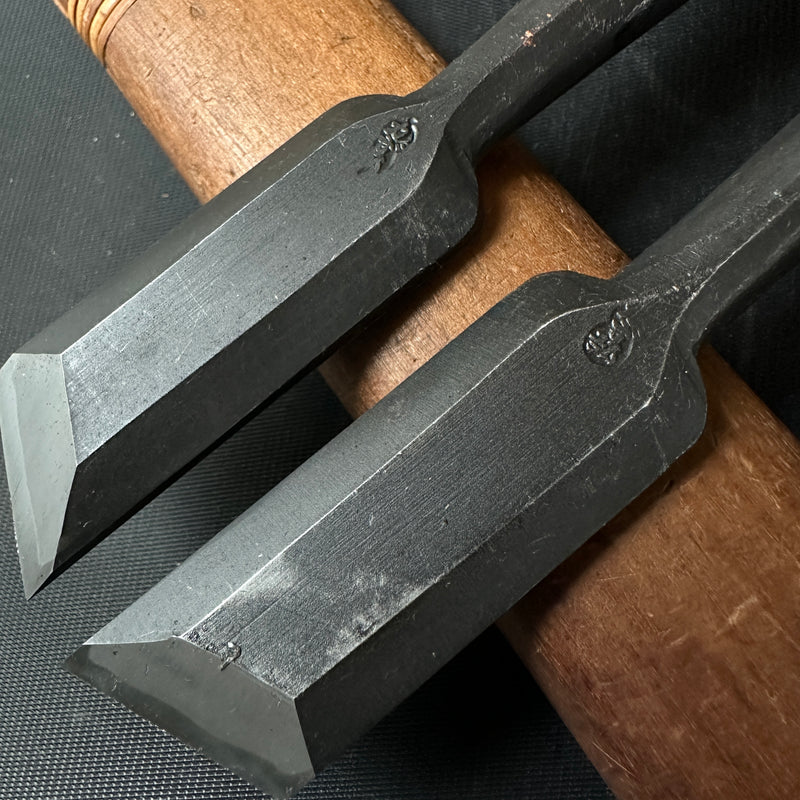 Old stock Kazuhiro Bench Oblique chisels Set _____ かず弘 イスカ追入鑿 2本セット 21mm