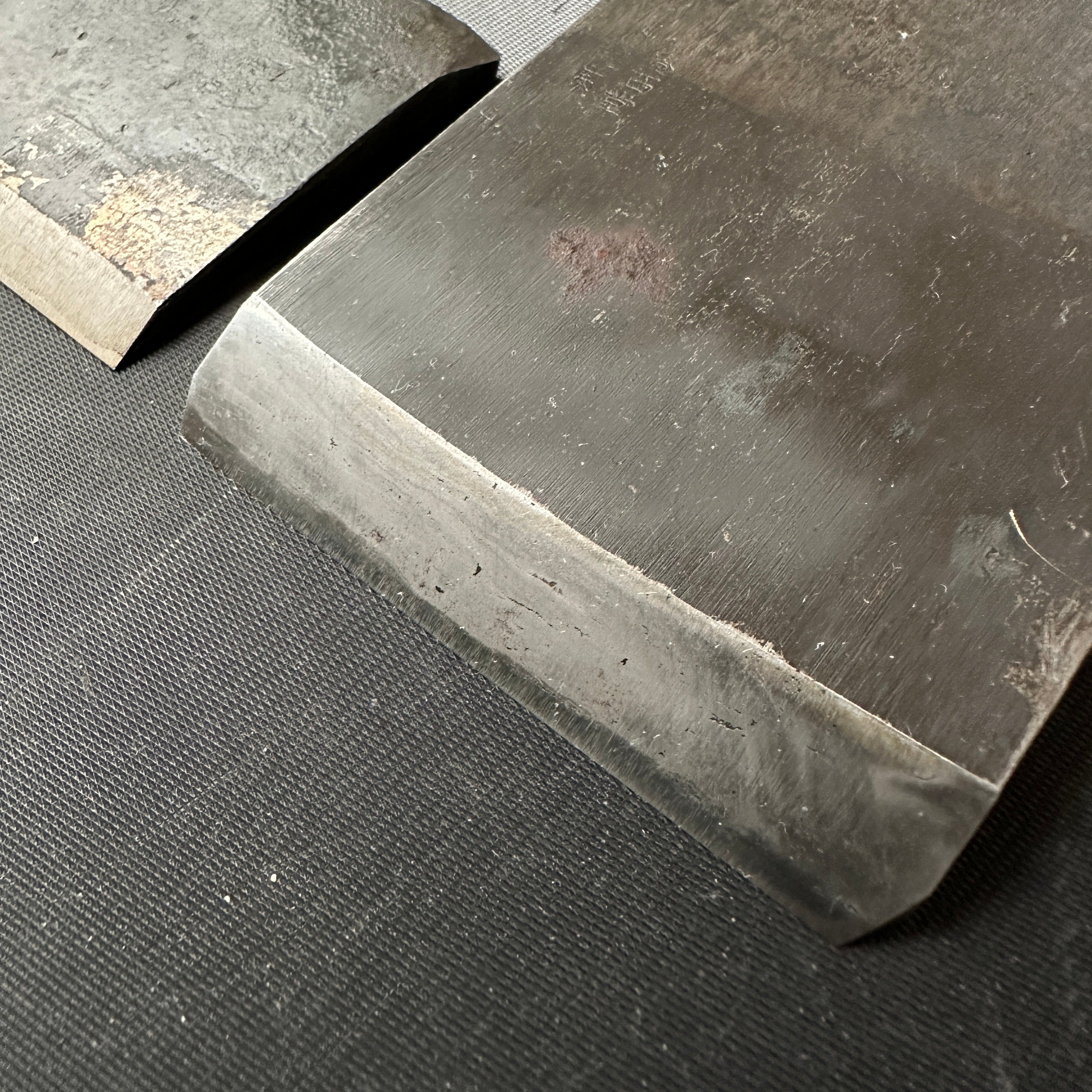 Old stock eleventh generation Teruhide Smoothing Plane (Kanna)  掘出し物 輝秀 十一代目 石堂秀雄作 仕上げ鉋 70mm