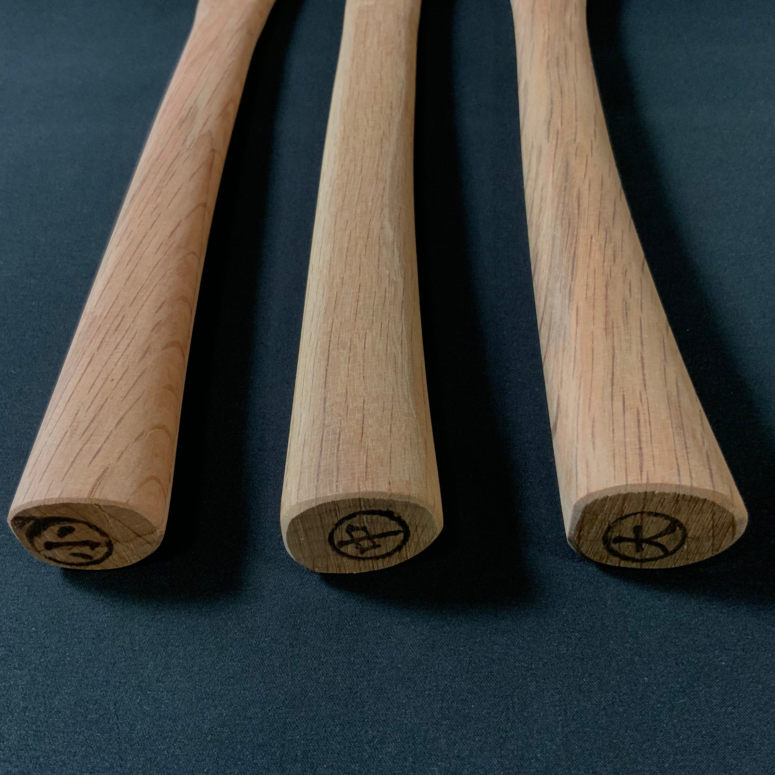 別型玄能柄 赤樫 曲がり柄   Japanese Curved type hammer handles Japanese red oak