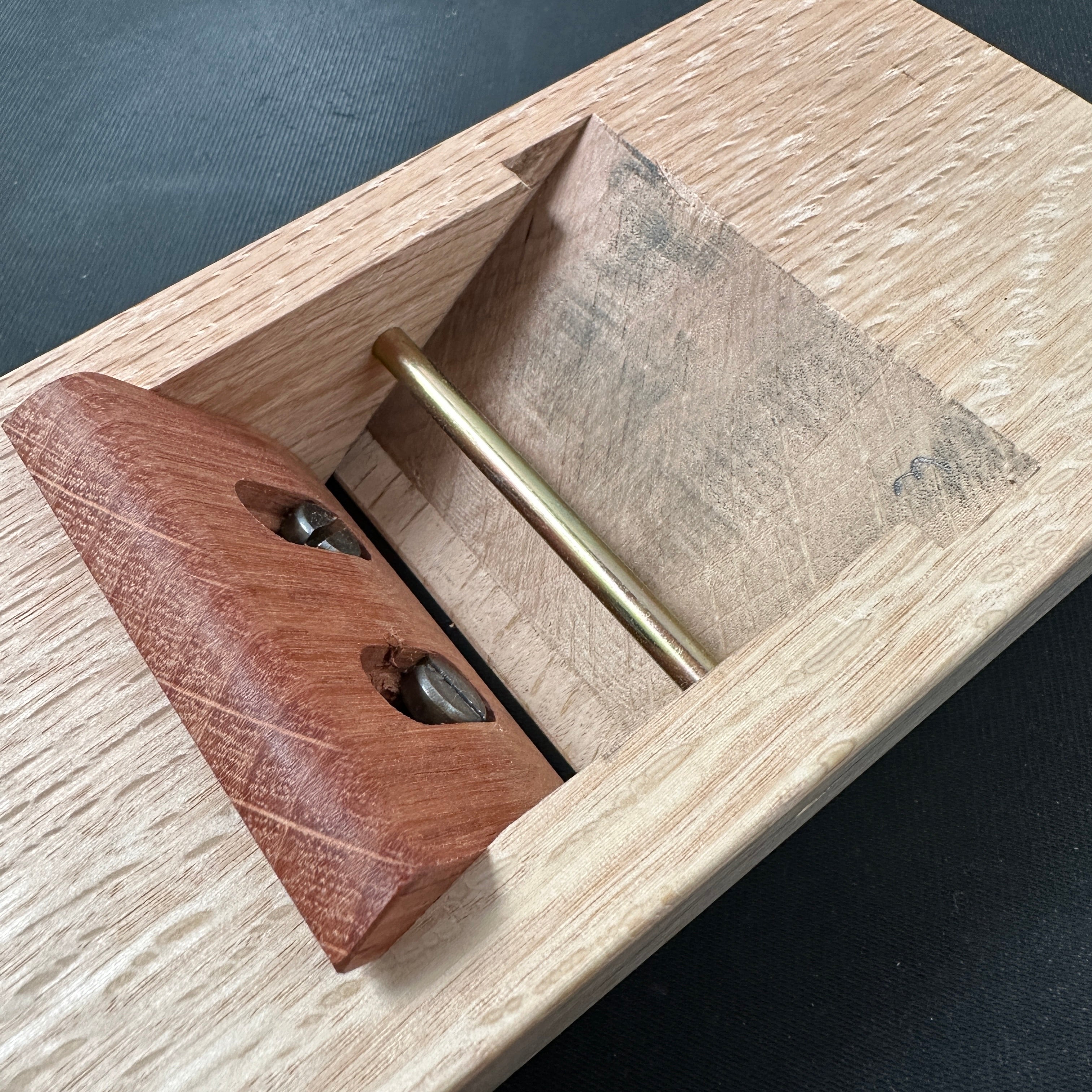 Old stock Sekikawa Smoothing Plane(Kanna) by Sekikawa Seikichi  関孫六 関川誠吉作 仕上げ鉋 口埋め台70mm