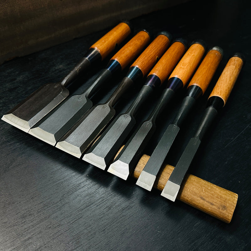 Old stock Kiyohisa timber chisels set by Watanabe Kiyoe 掘出し物 渡辺清栄作 清久 叩き組鑿 7本組