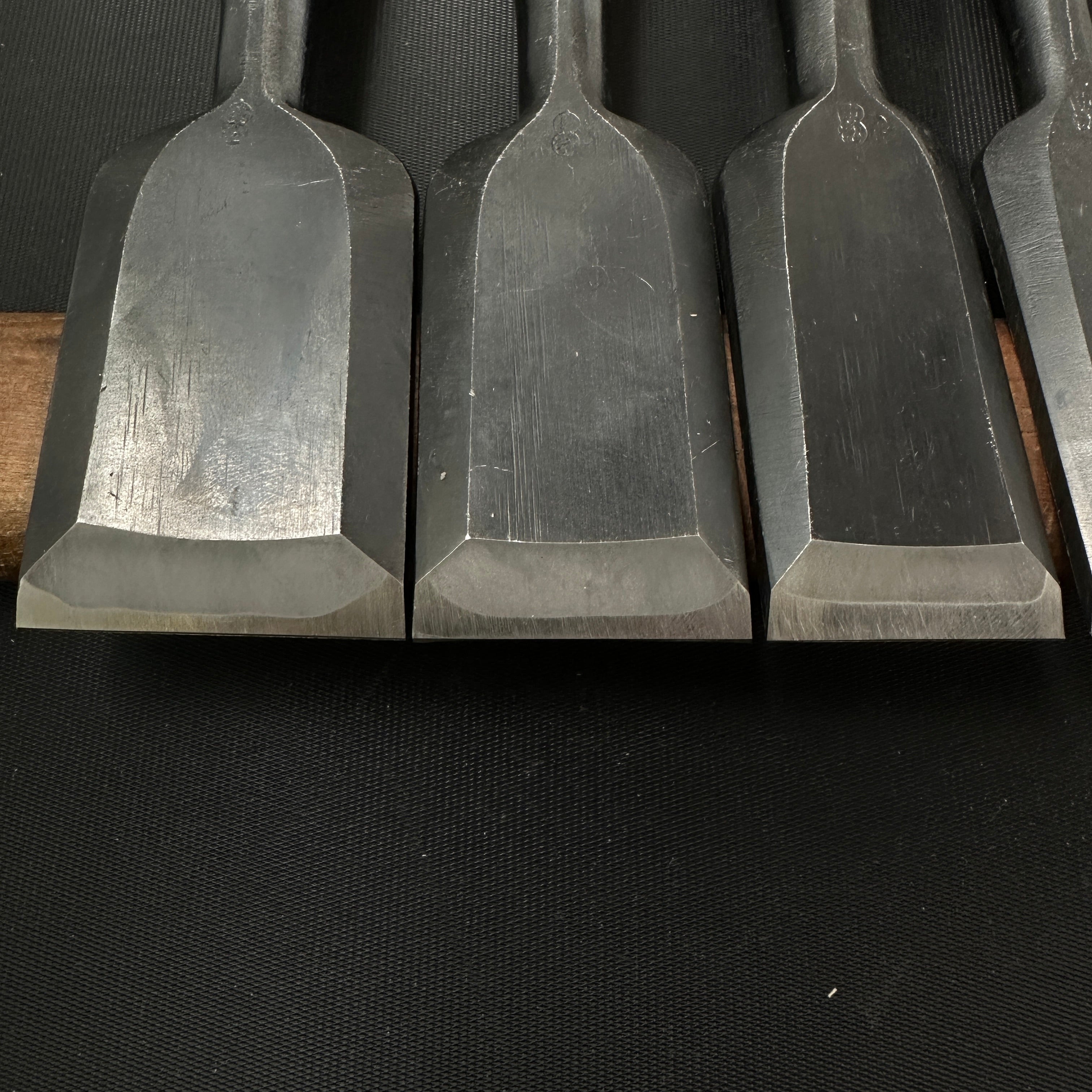 Old stock Sukehiro Bench chisels set 10 Piece 助弘 追入組鑿 赤樫柄