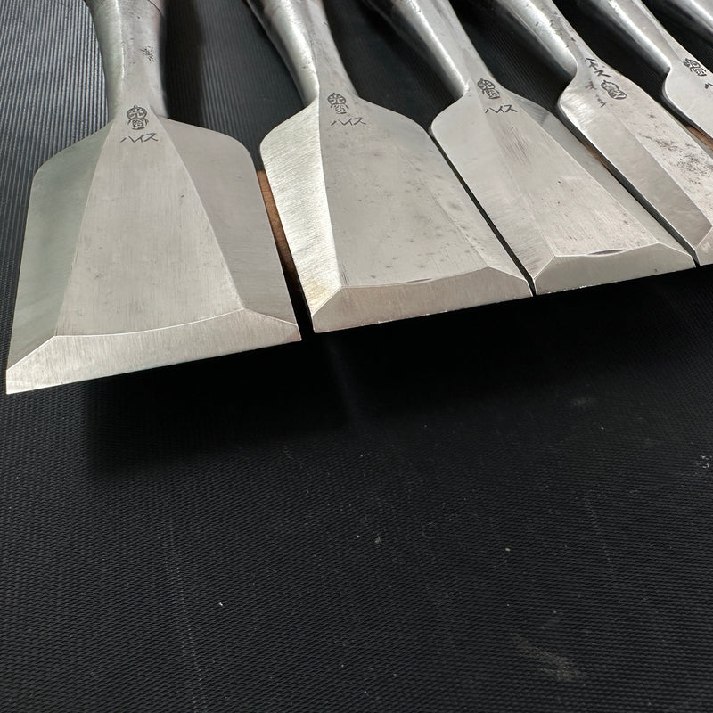 Old stock #5 Sukemaru 4th Wholesaler stamp High-Speed Steel Bench chisels set 掘出し物 四代助丸 問屋銘 ハイス鋼追入組鑿 Oirenomi