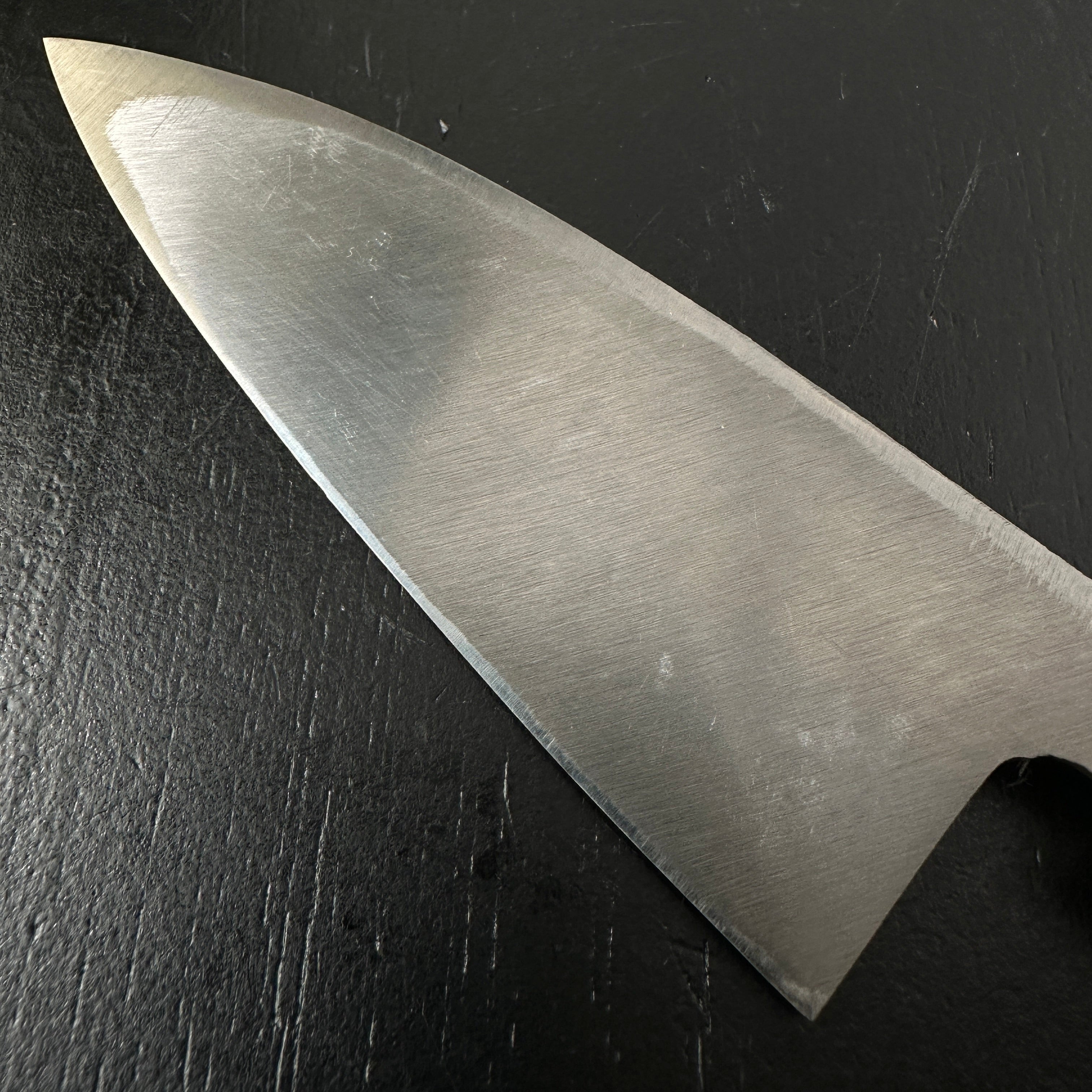 Baishinshi Kunimitsu Kurouchi Ajikiri Knife  105mm     /   梅心子圀光作 黒打 アジ切包丁 105mm