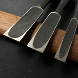 Old stock Hidari-Munekatsu Bench chisels  by Suzuki Shousuke  掘出し物 左宗勝 鈴木章助作 追入鑿  Orenomi