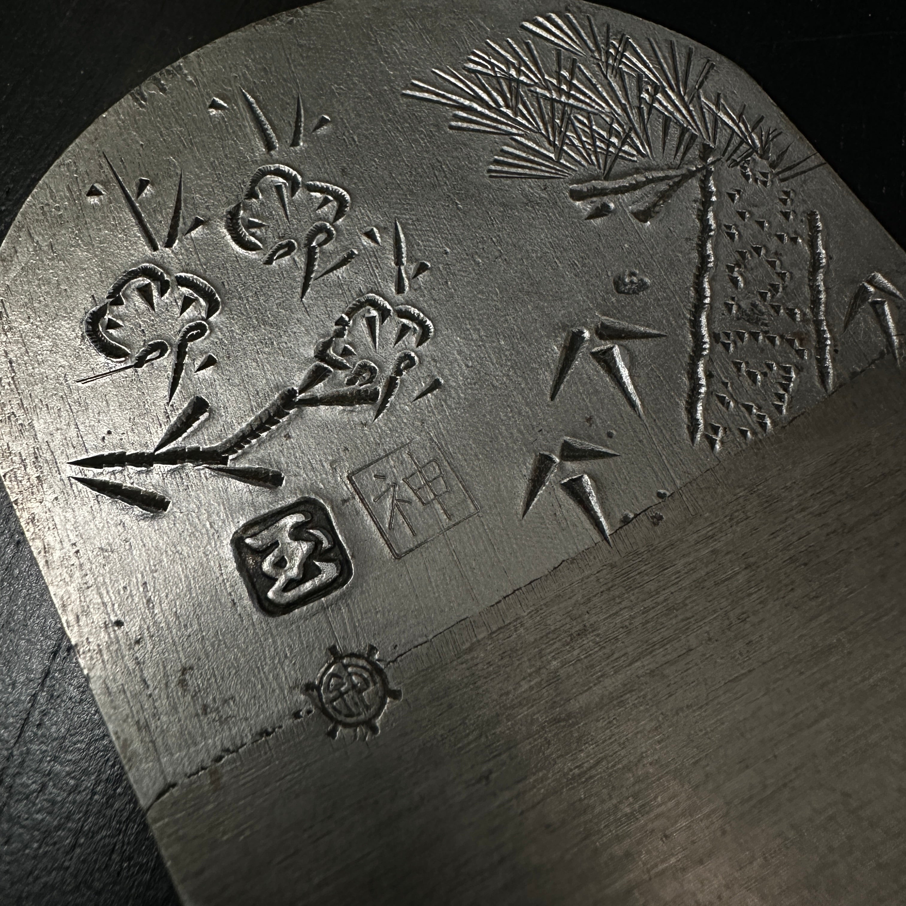 梅雨入り直前！鎌倉彫り　火鉢　大型　希少 梅雨入り直前！鎌倉彫り 火鉢 大型 希少