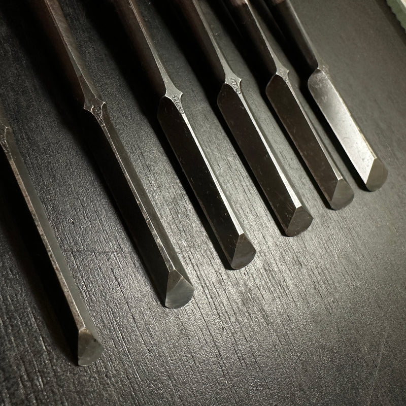 Lightly used Hidari Ichihiro Second Generation  Maru shorter Timber chisels set by Yamazaki Shouzou 山崎正三作 左市弘  丸半叩き組鑿 使用品 Used Tatakinomi