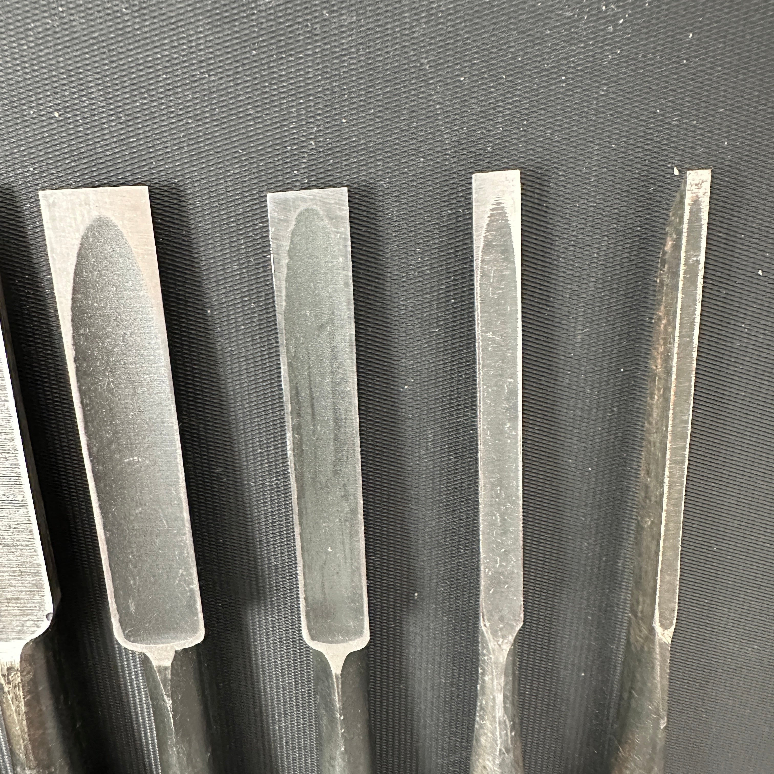 Kazuhiro Old stock  Bench chisels set by Endou Kazuo 遠藤一雄作 かず弘  追入10本組鑿 Oiirenomi