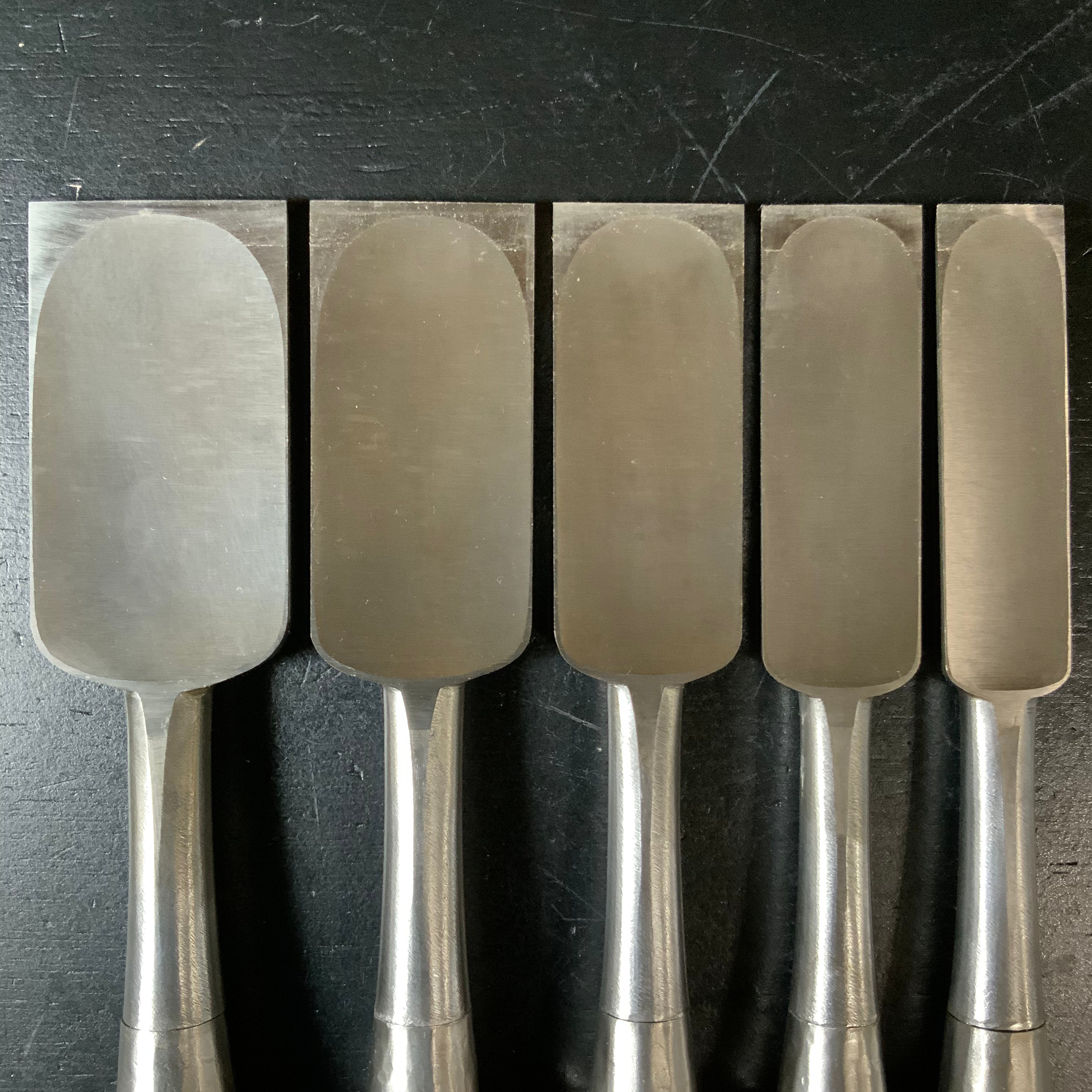 Old Srtock Kunikei 3rd Timber chisels set by Ikeda Yoshiro 池田慶郎氏 三代目国慶作 総磨鑢仕上 叩き組鑿 Tatakinomi