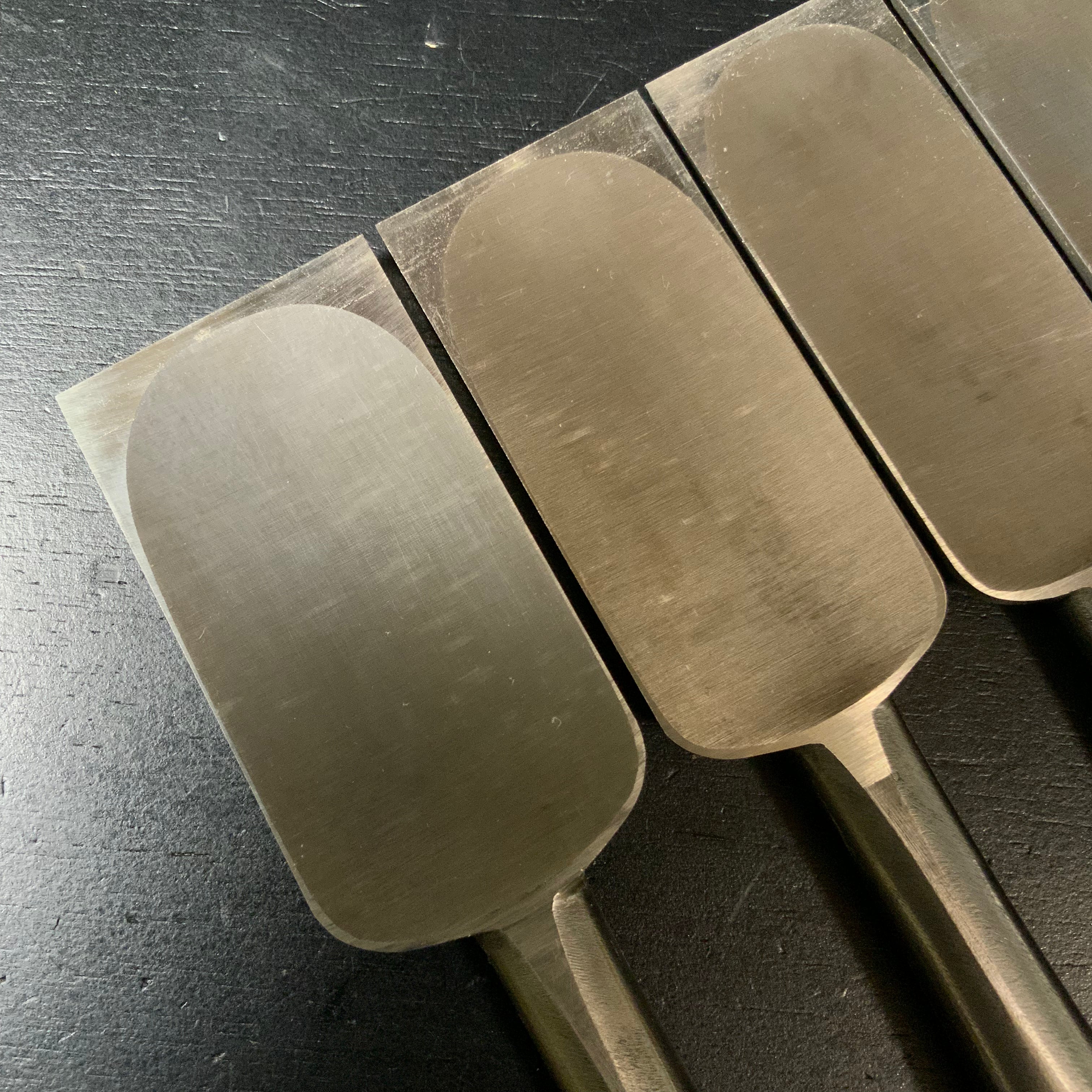Old Srtock Kunikei 3rd Timber chisels set by Ikeda Yoshiro 池田慶郎氏 三代目国慶作 総磨鑢仕上 叩き組鑿 Tatakinomi