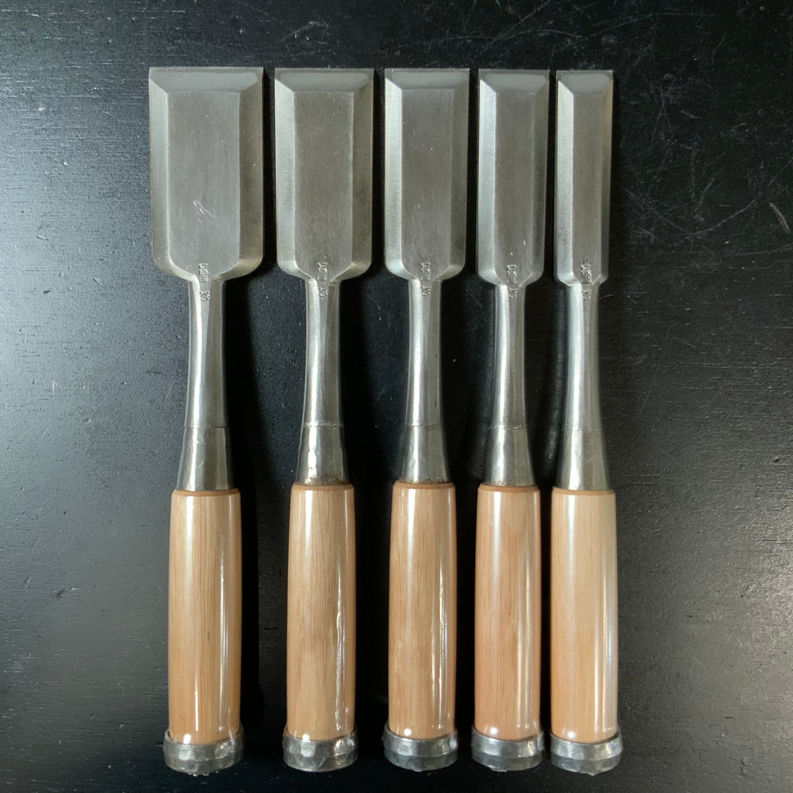 Old Srtock Kunikei 3rd Timber chisels set by Ikeda Yoshiro 池田慶郎氏 三代目国慶作 総磨鑢仕上 叩き組鑿 Tatakinomi