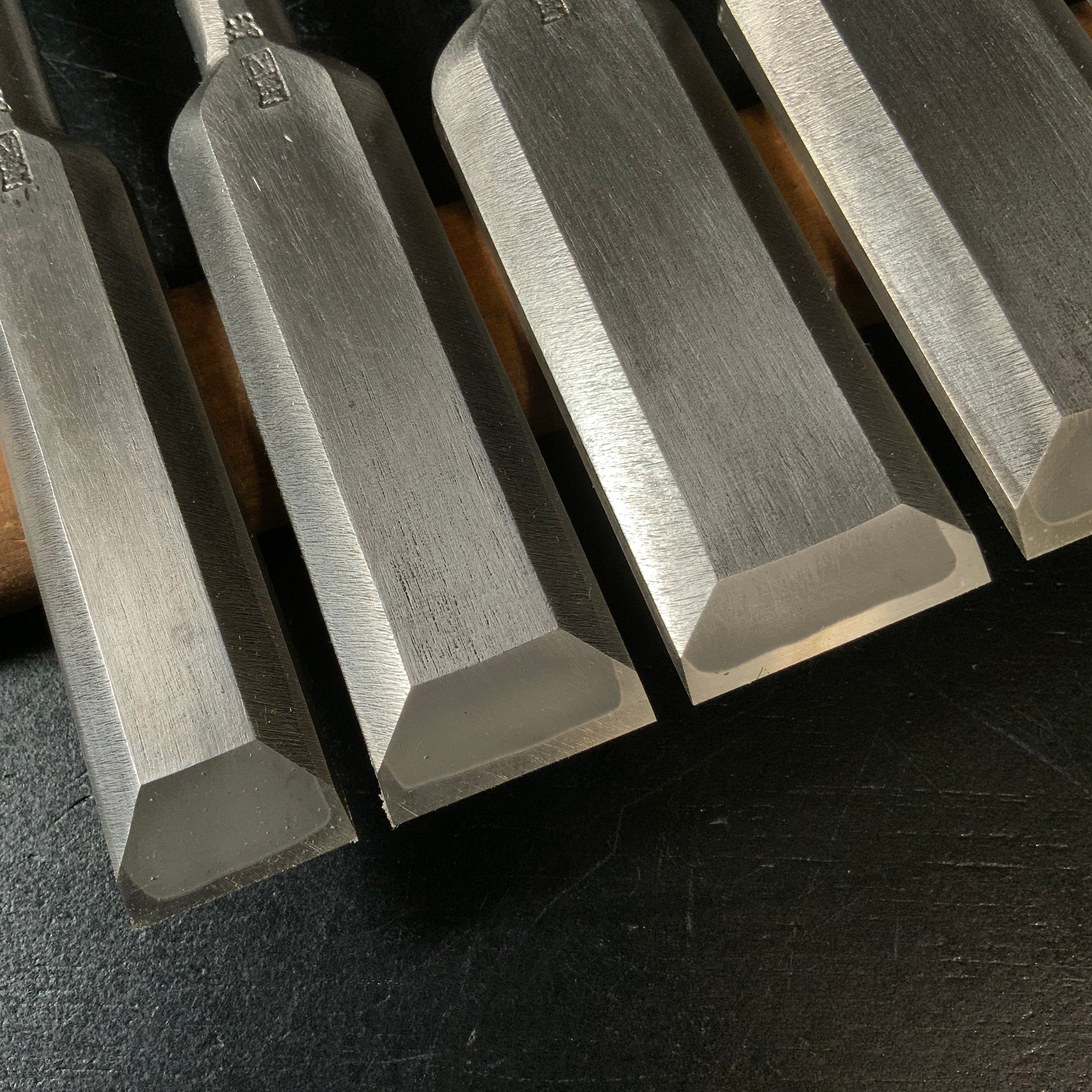 Old Srtock Kunikei 3rd Timber chisels set by Ikeda Yoshiro 池田慶郎氏 三代目国慶作 総磨鑢仕上 叩き組鑿 Tatakinomi