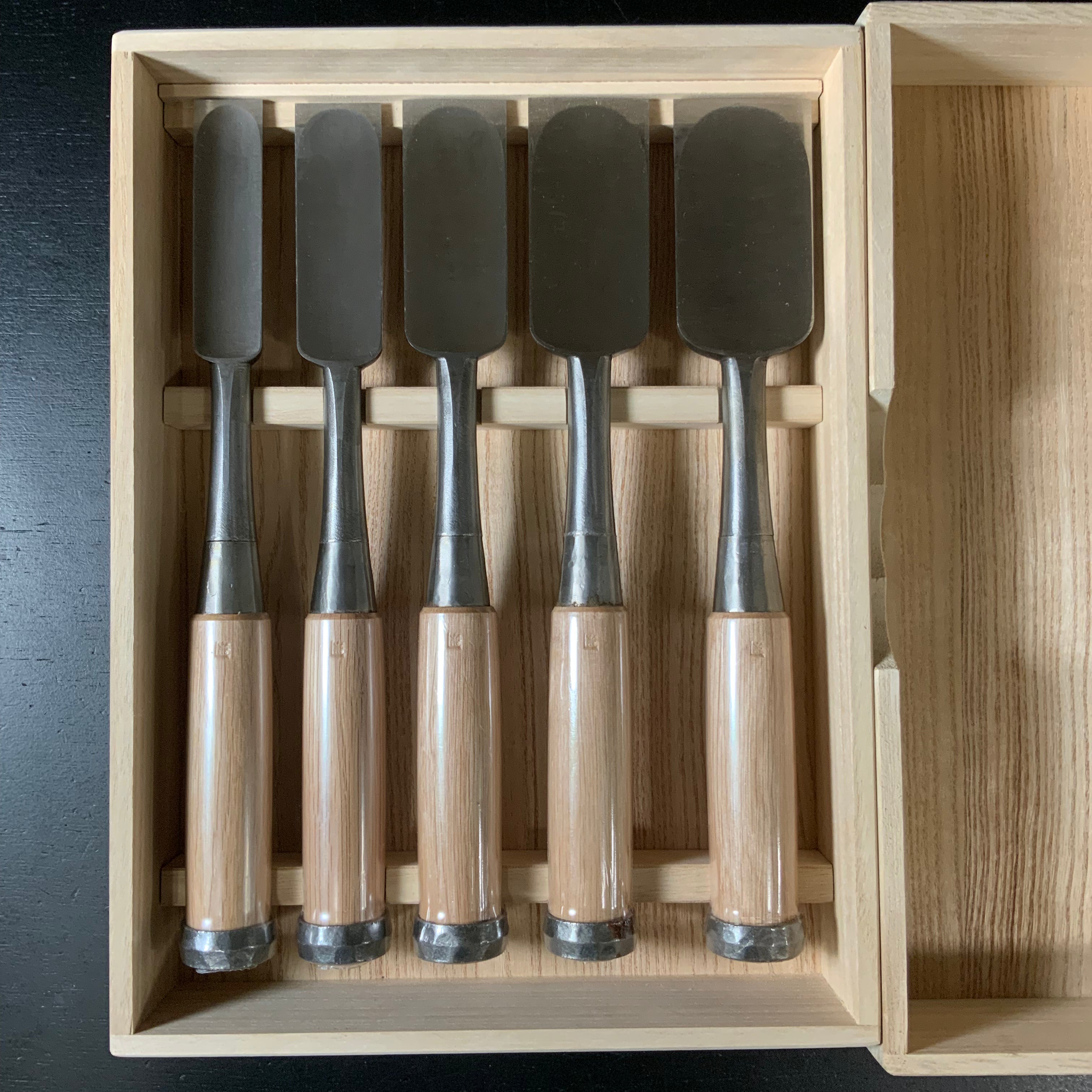 Old Srtock Kunikei 3rd Timber chisels set by Ikeda Yoshiro 池田慶郎氏 三代目国慶作 総磨鑢仕上 叩き組鑿 Tatakinomi