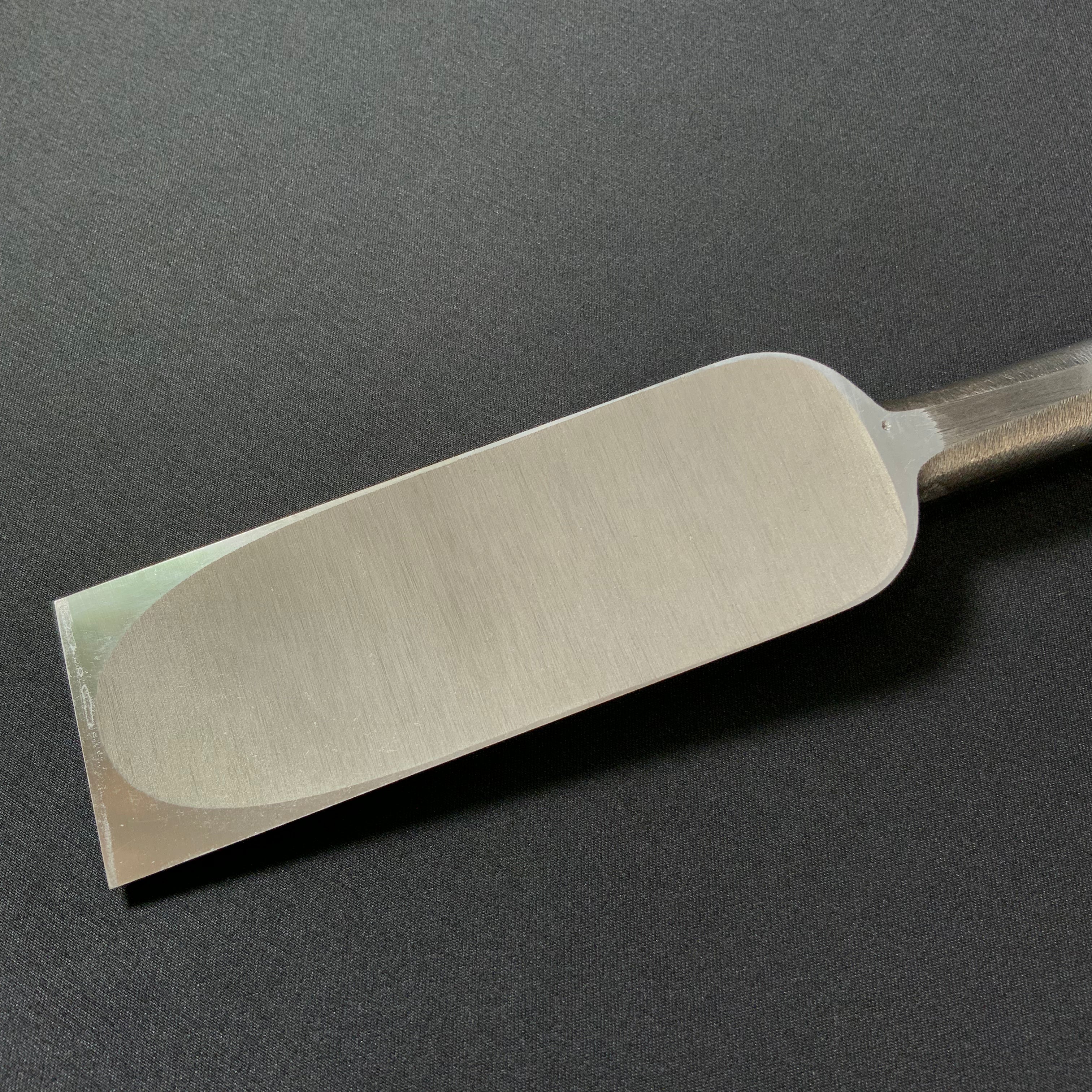 MeiTasai Special Dovetail Bench (Hontsuki) chisels with white oak handle   明田斎作 鎬本突き鑿 磨き 白樫柄 42mm