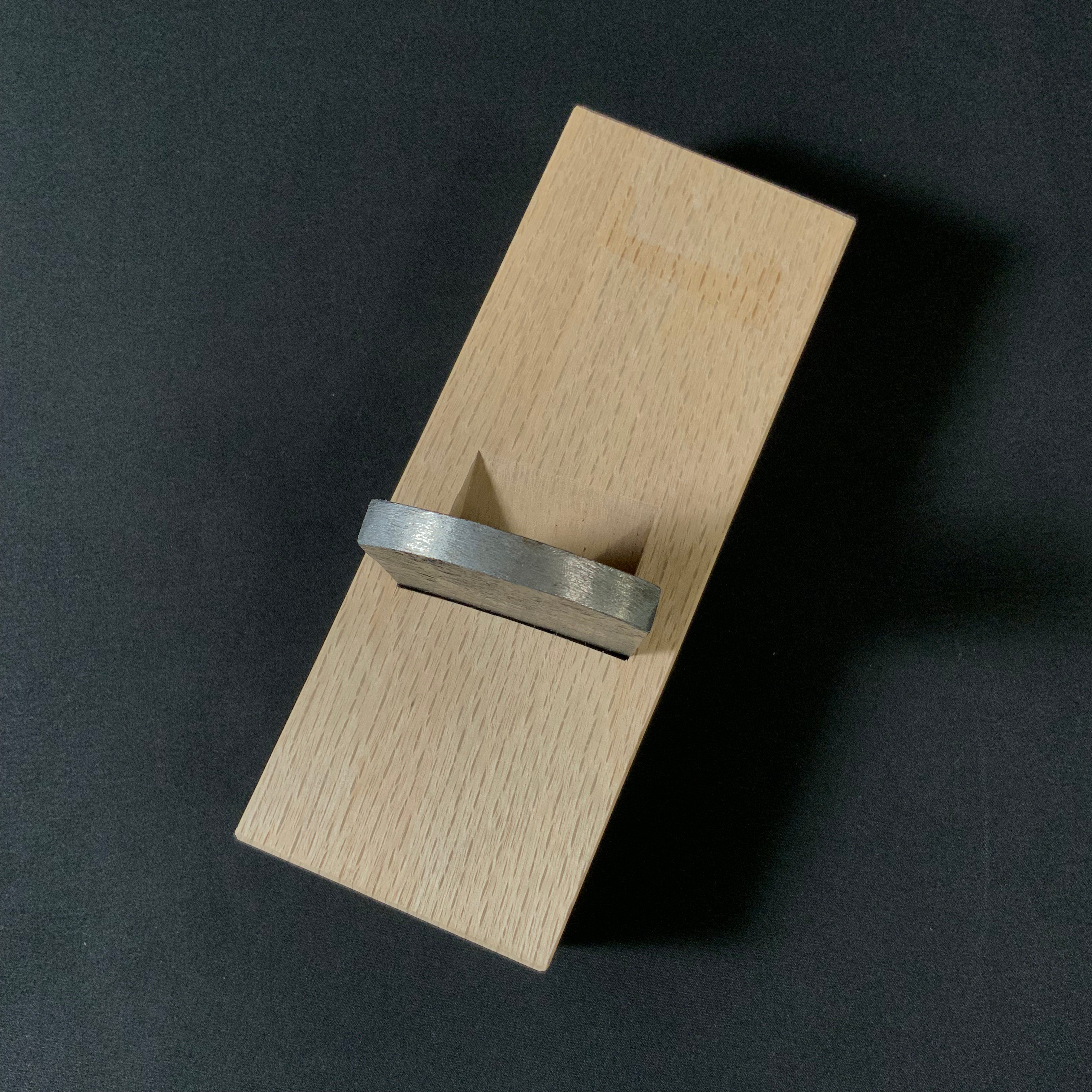 Old stock  Hideharu Standing Plane  White steel        掘出し物 秀春 台直鉋  白紙鋼