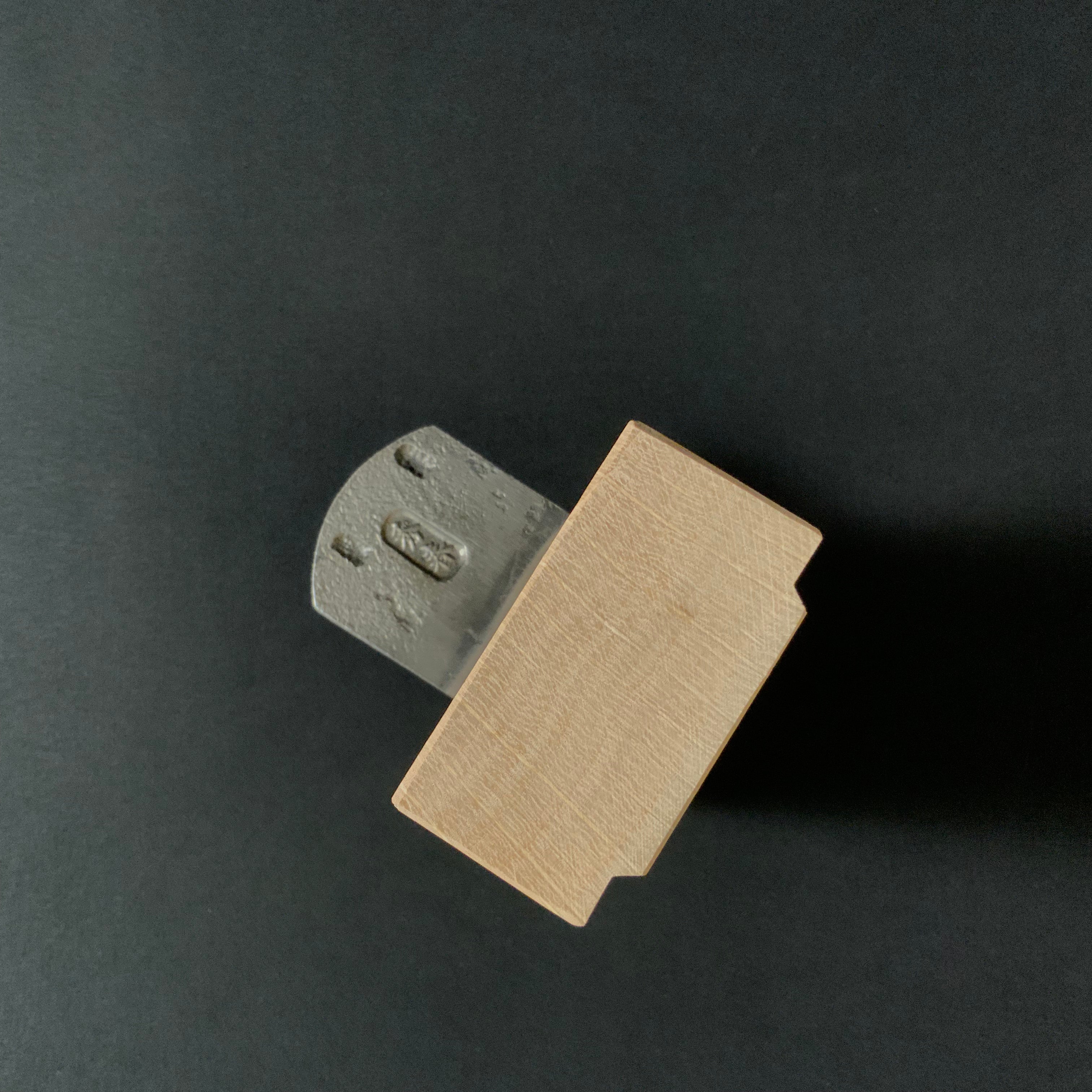 Old stock  Hideharu Standing Plane  White steel        掘出し物 秀春 台直鉋  白紙鋼