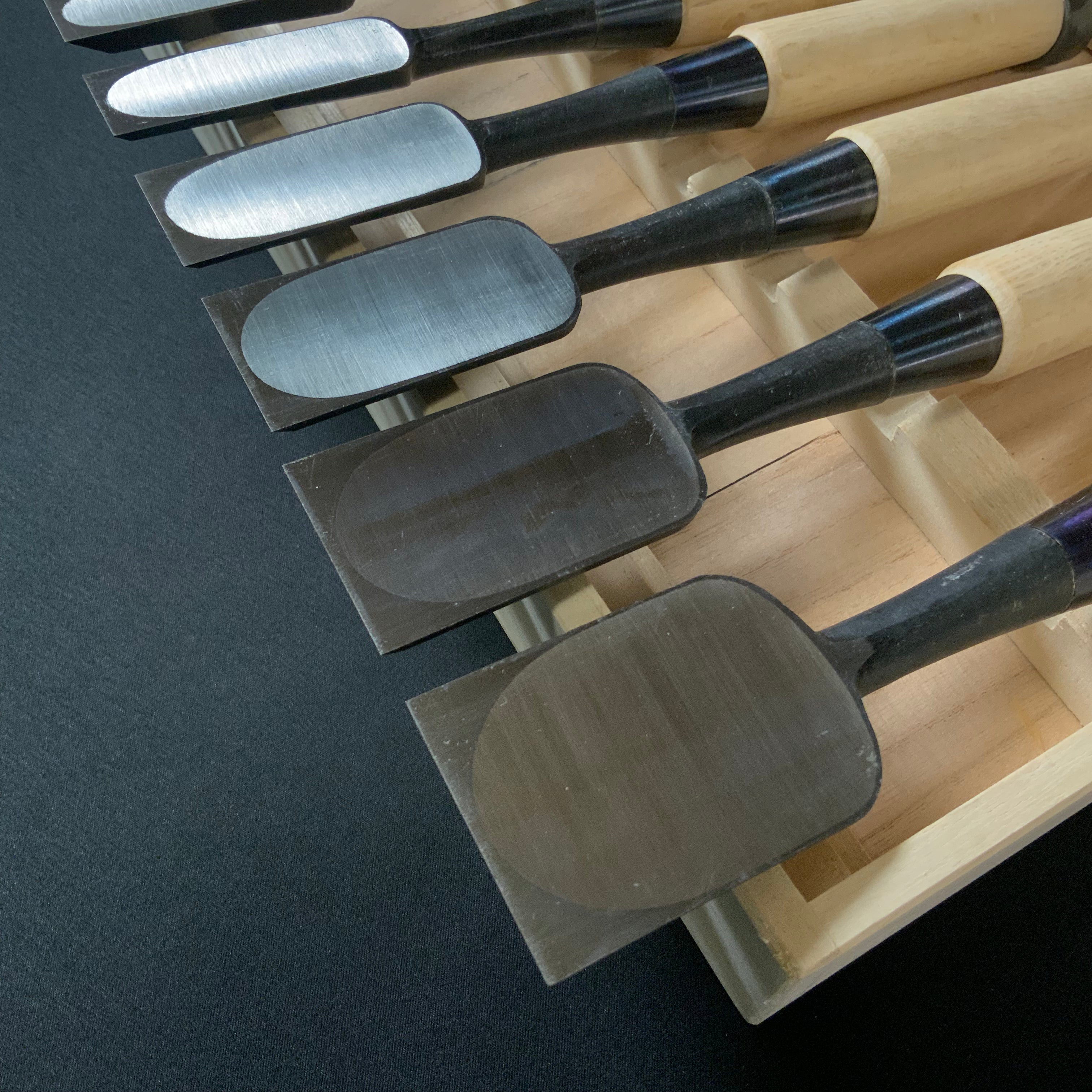 #2 Ouchi Bench chisels set by Ouchi 4th generation 四代目大内俊明作 宗家大内 追入組鑿 桐箱付 Oirenomi