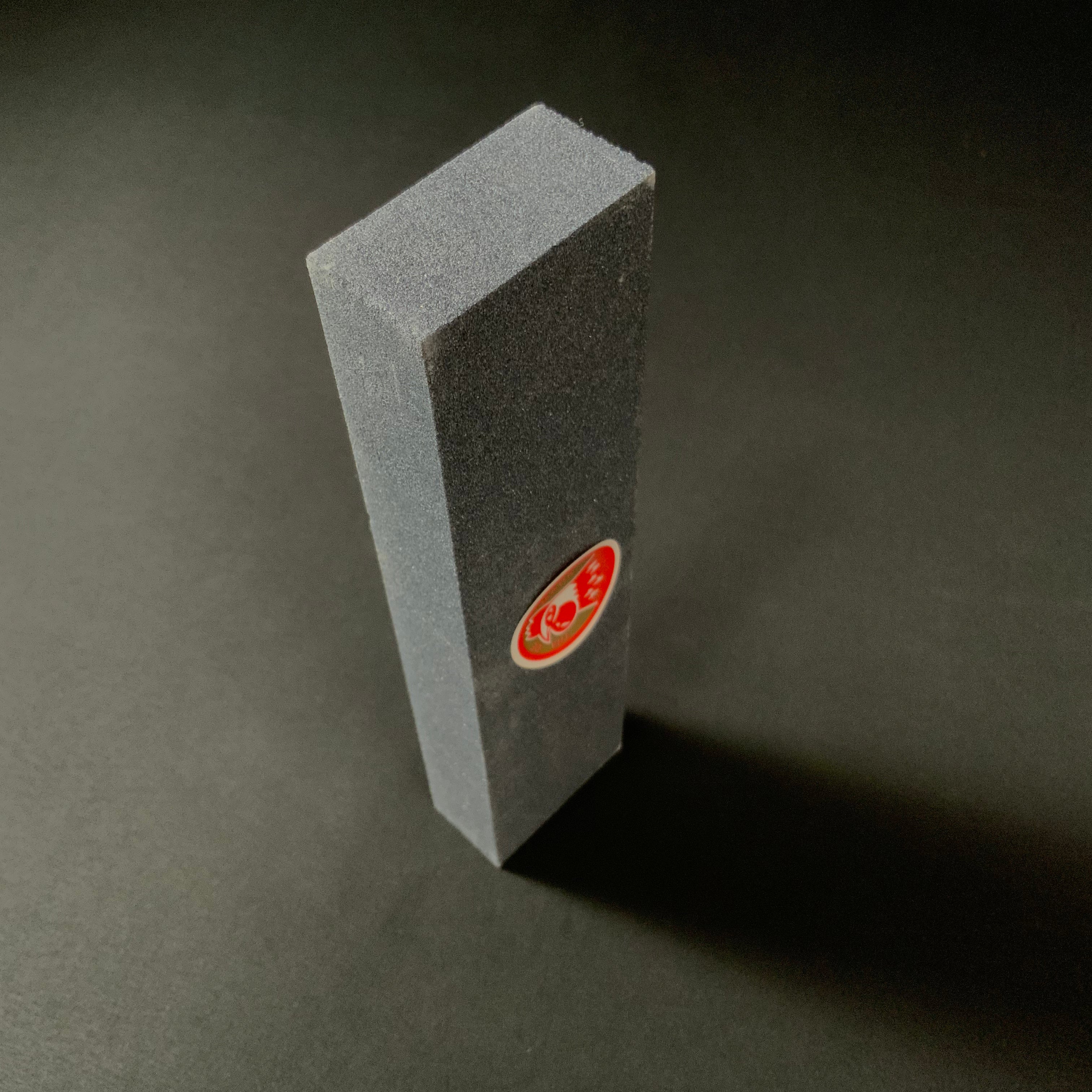 赤ニワトリ 金剛砥石  C角 中目 一丁掛   AkaNiwatori Silicon Carbide Stone grig C