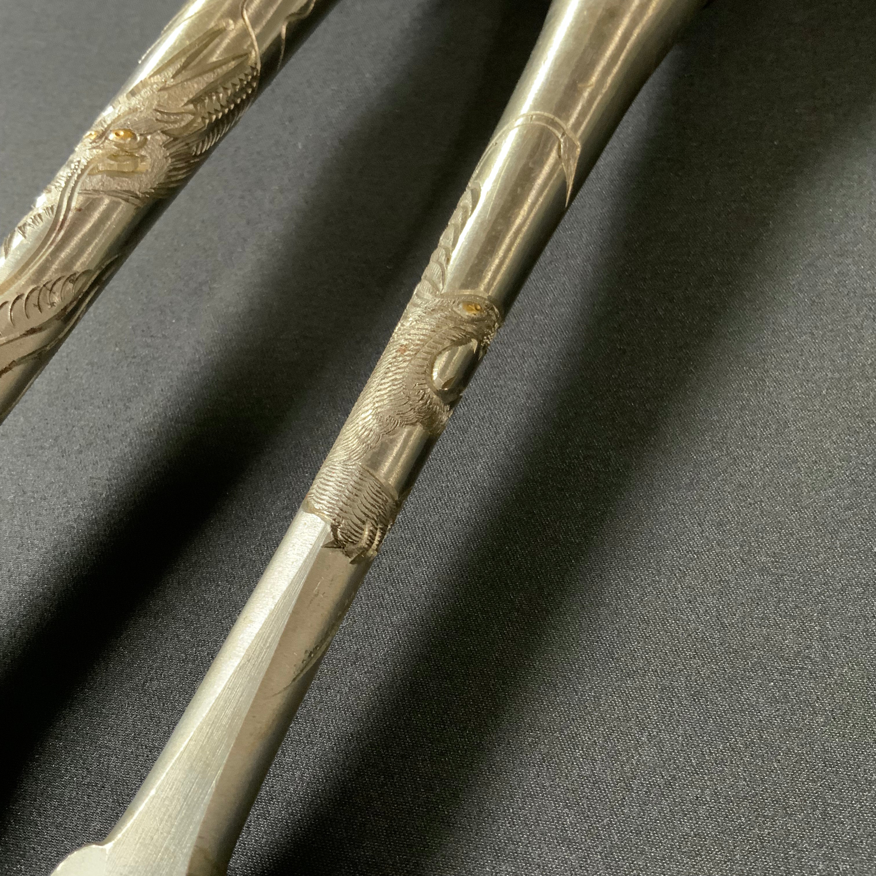 Old stock Slick Chisels set with Dragon and Tiger Carving 掘出し物 龍虎彫 本突き組鑿 48,24mm Ootsuki-nomi, Hontsuki-Nomi