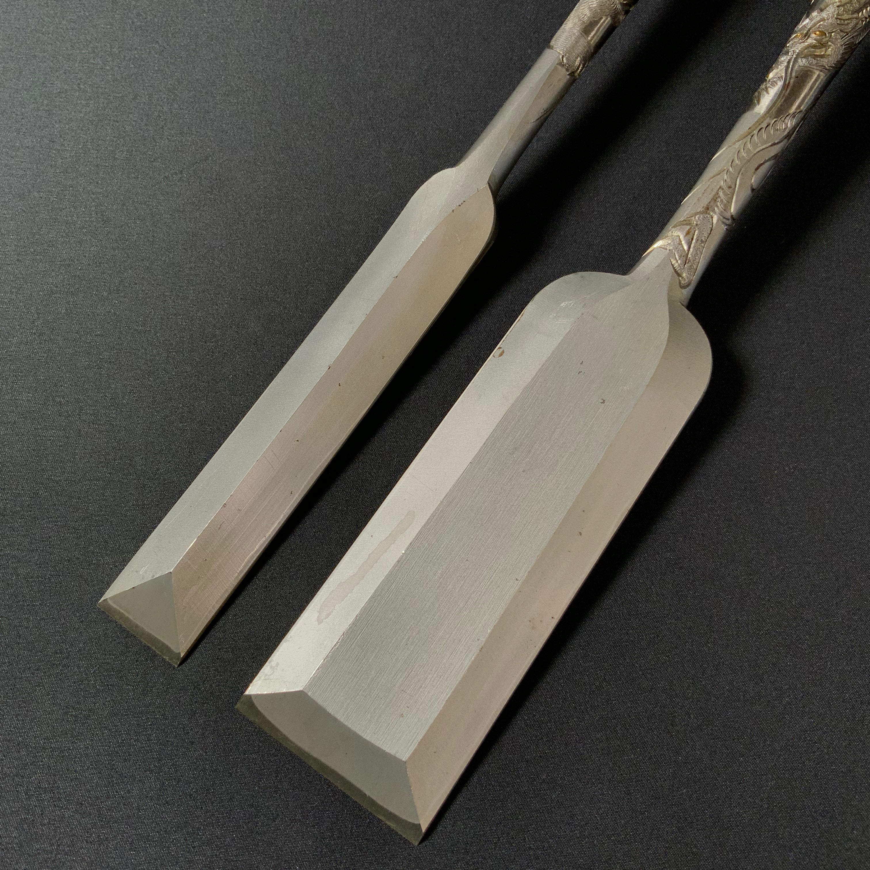Old stock Slick Chisels set with Dragon and Tiger Carving 掘出し物 龍虎彫 本突き組鑿 48,24mm Ootsuki-nomi, Hontsuki-Nomi