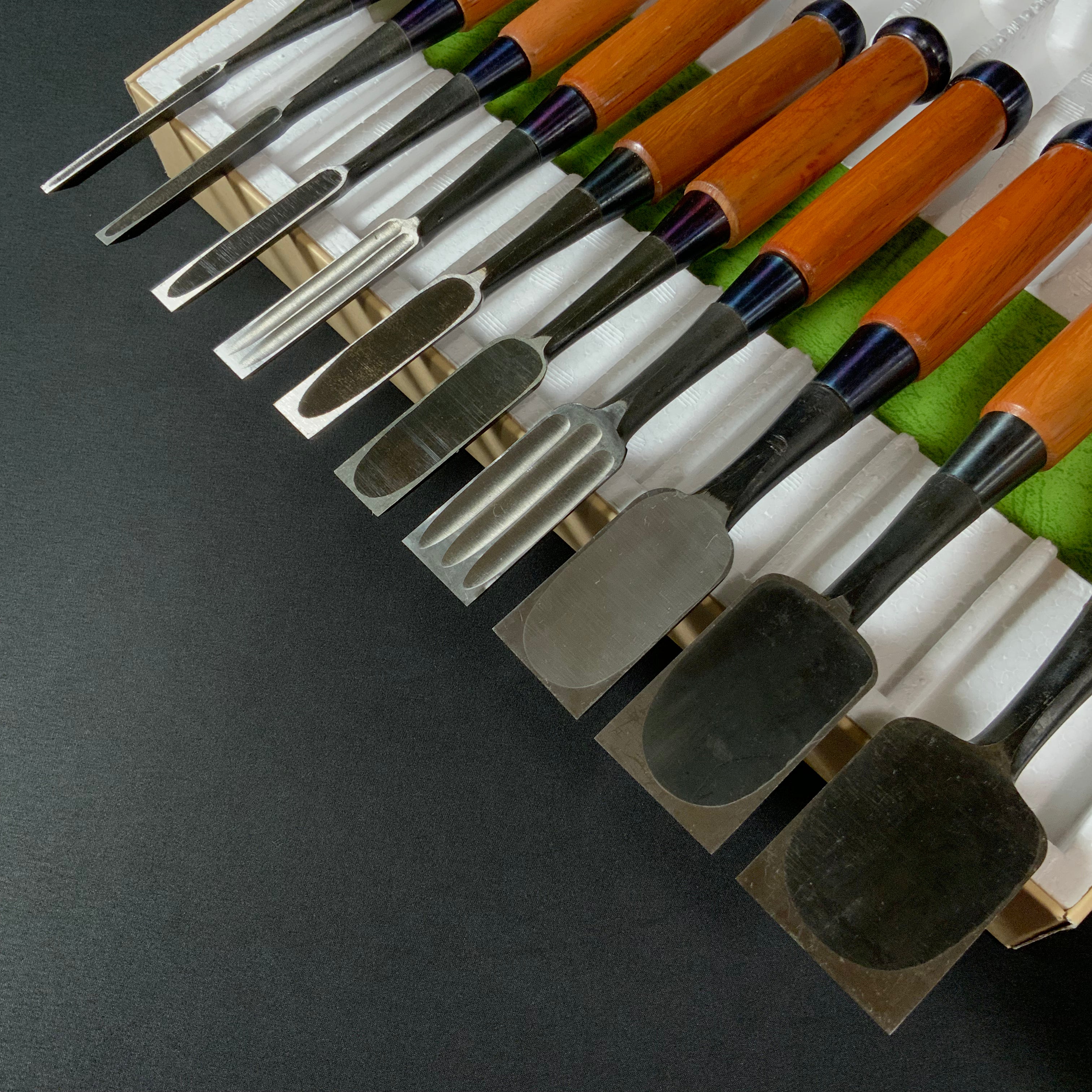 M191 Kenshin bench chisels set by Usui Yoshio  謙信 碓氷淑郎作 追入組鑿 10本組