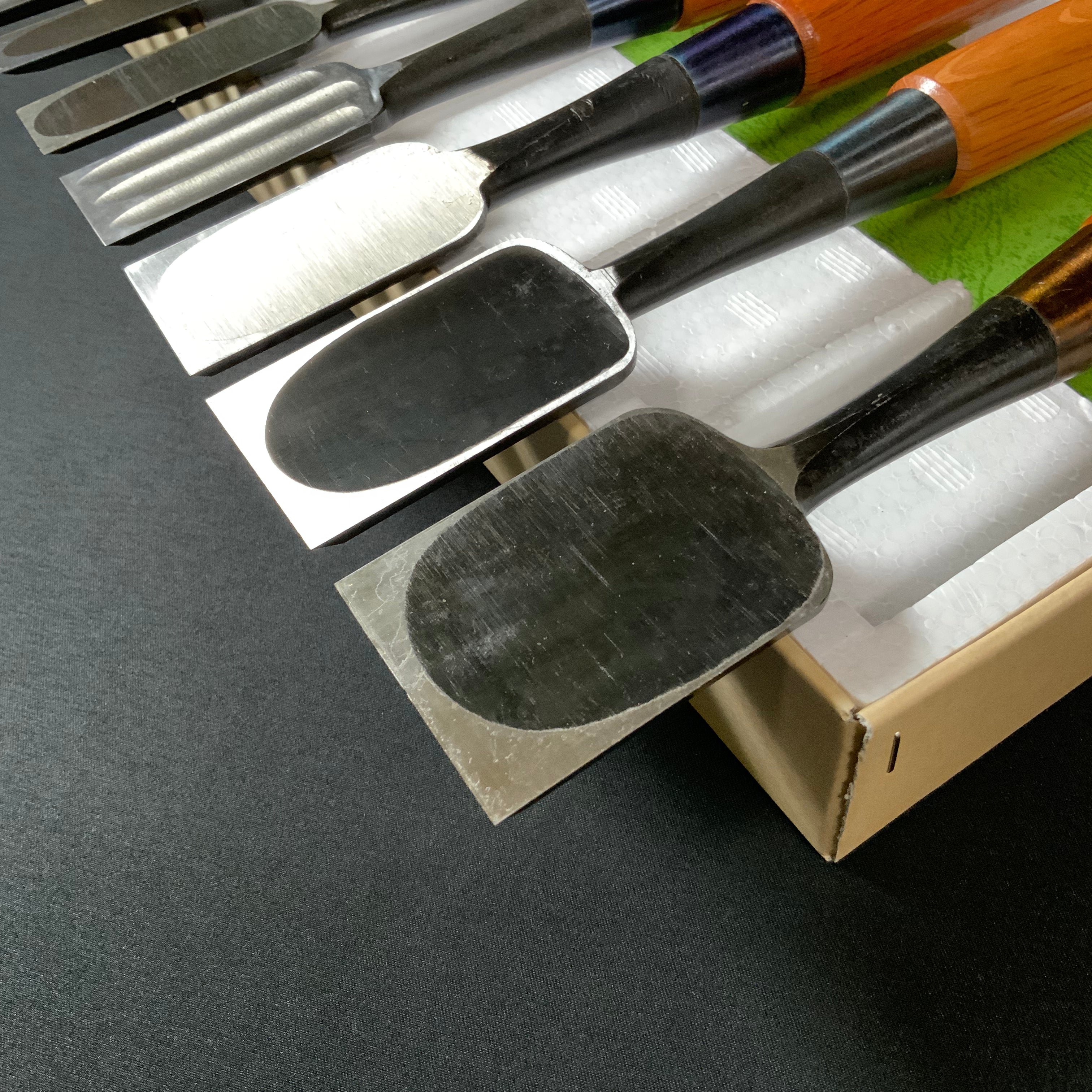 M191 Kenshin bench chisels set by Usui Yoshio  謙信 碓氷淑郎作 追入組鑿 10本組