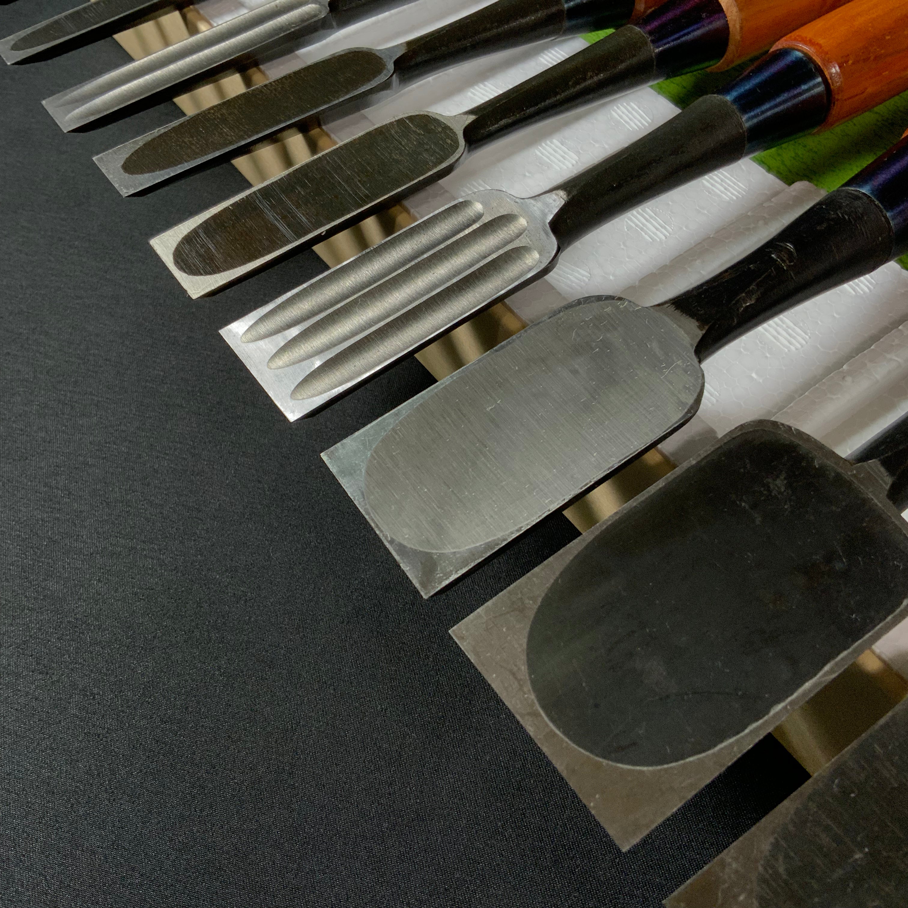 M191 Kenshin bench chisels set by Usui Yoshio  謙信 碓氷淑郎作 追入組鑿 10本組