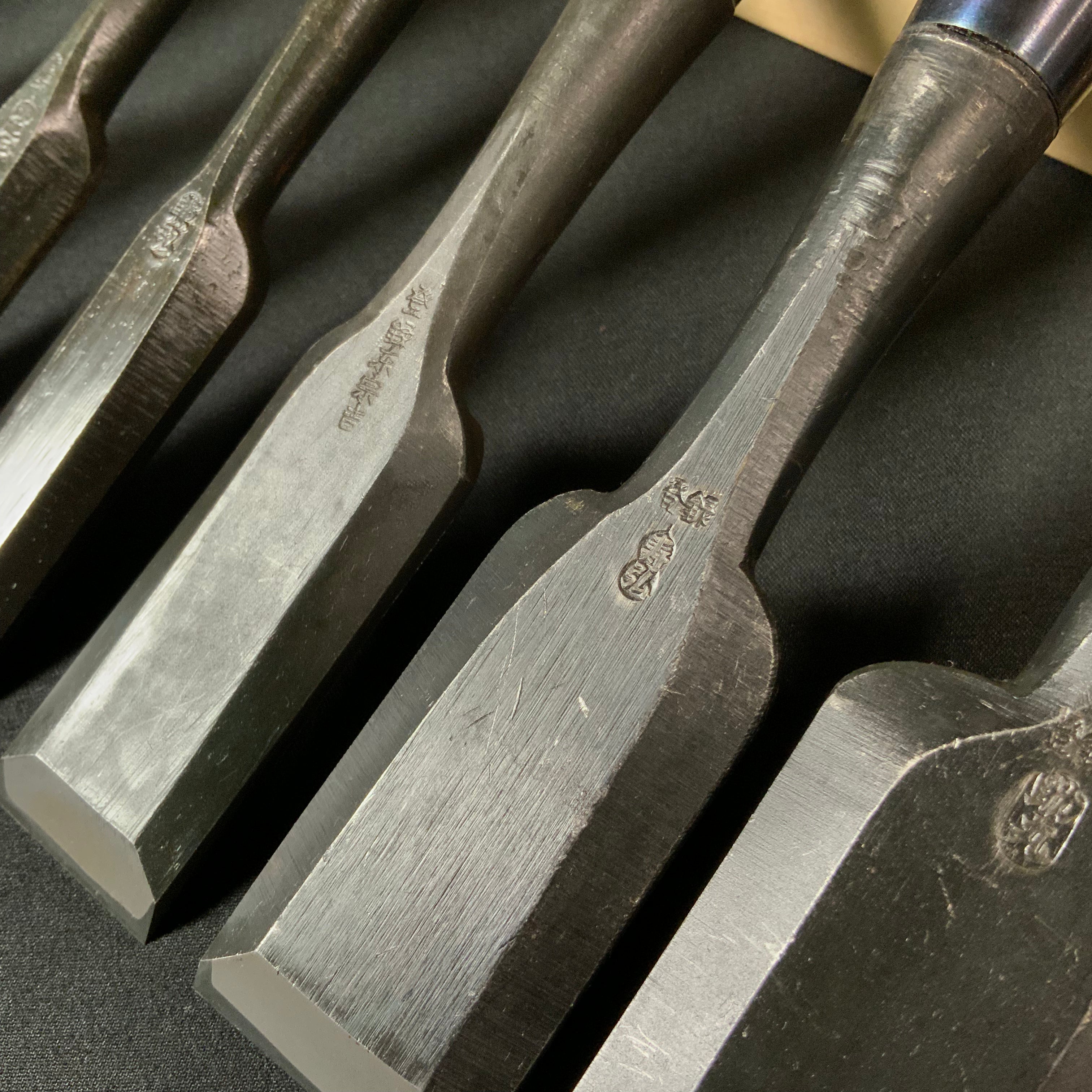 M191 Kenshin bench chisels set by Usui Yoshio  謙信 碓氷淑郎作 追入組鑿 10本組