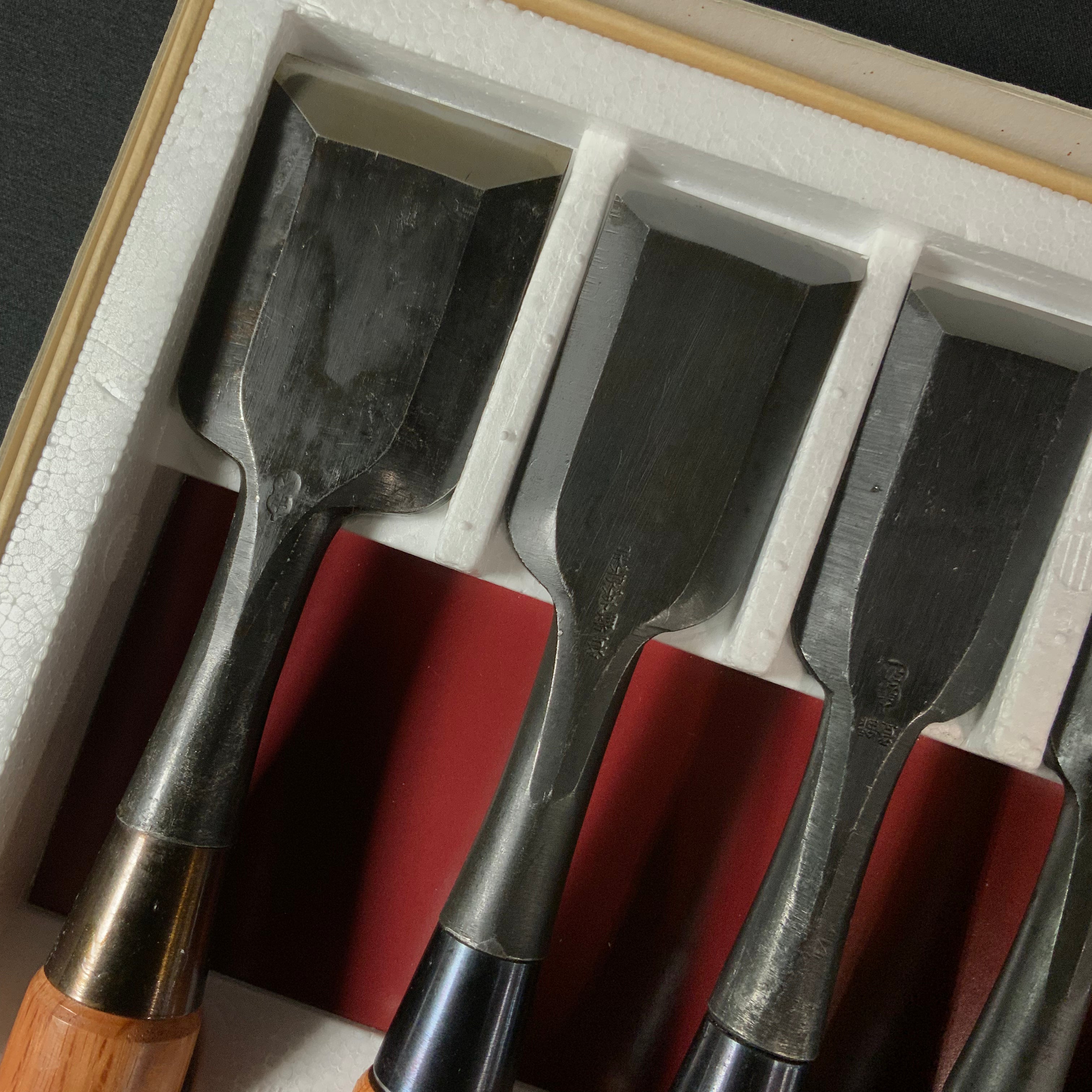 M193 Mixed set Bench chisels set for beginner by unknown smith  バラ鑿合わせ 初心者におすすめ 追入組鑿 M193
