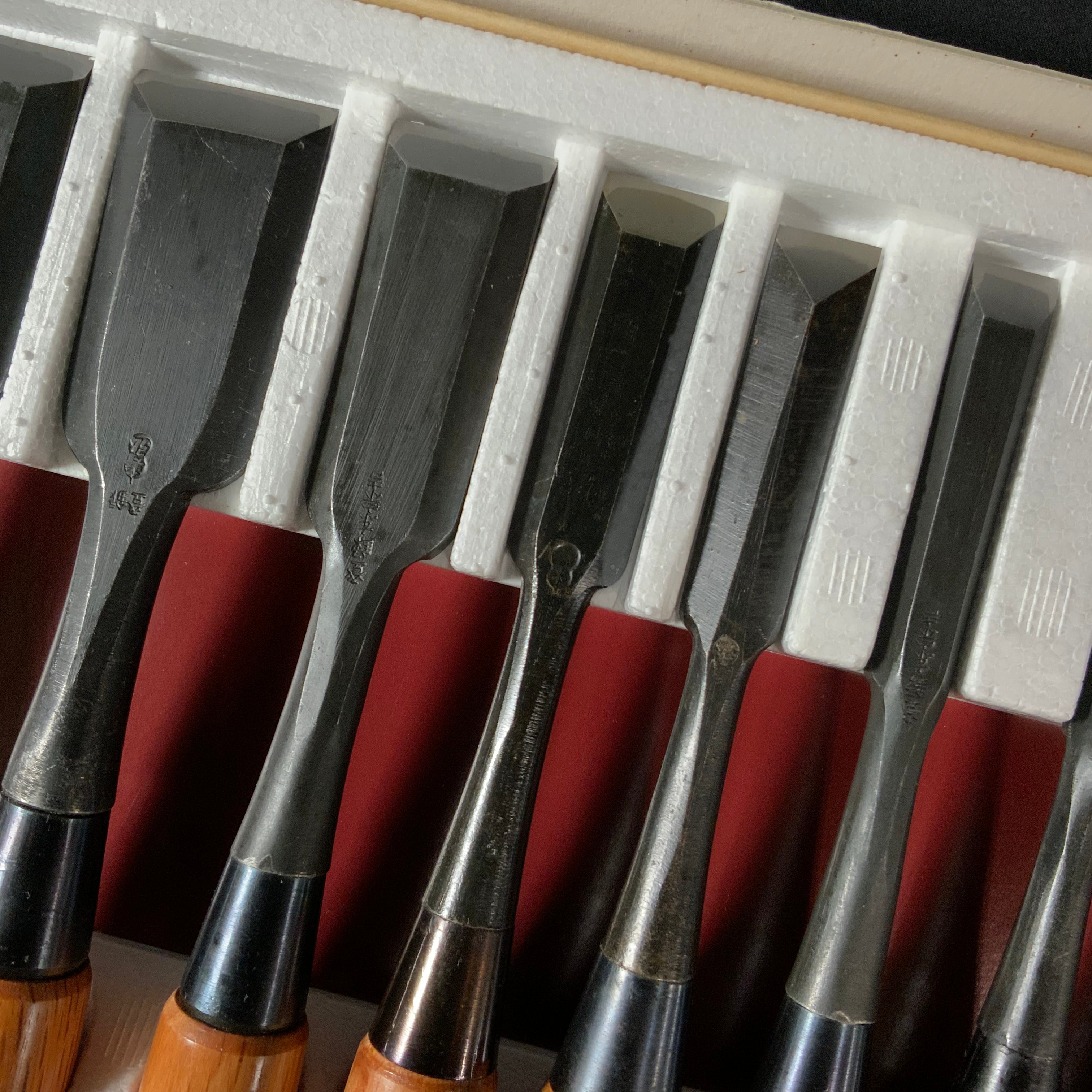 M193 Mixed set Bench chisels set for beginner by unknown smith  バラ鑿合わせ 初心者におすすめ 追入組鑿 M193