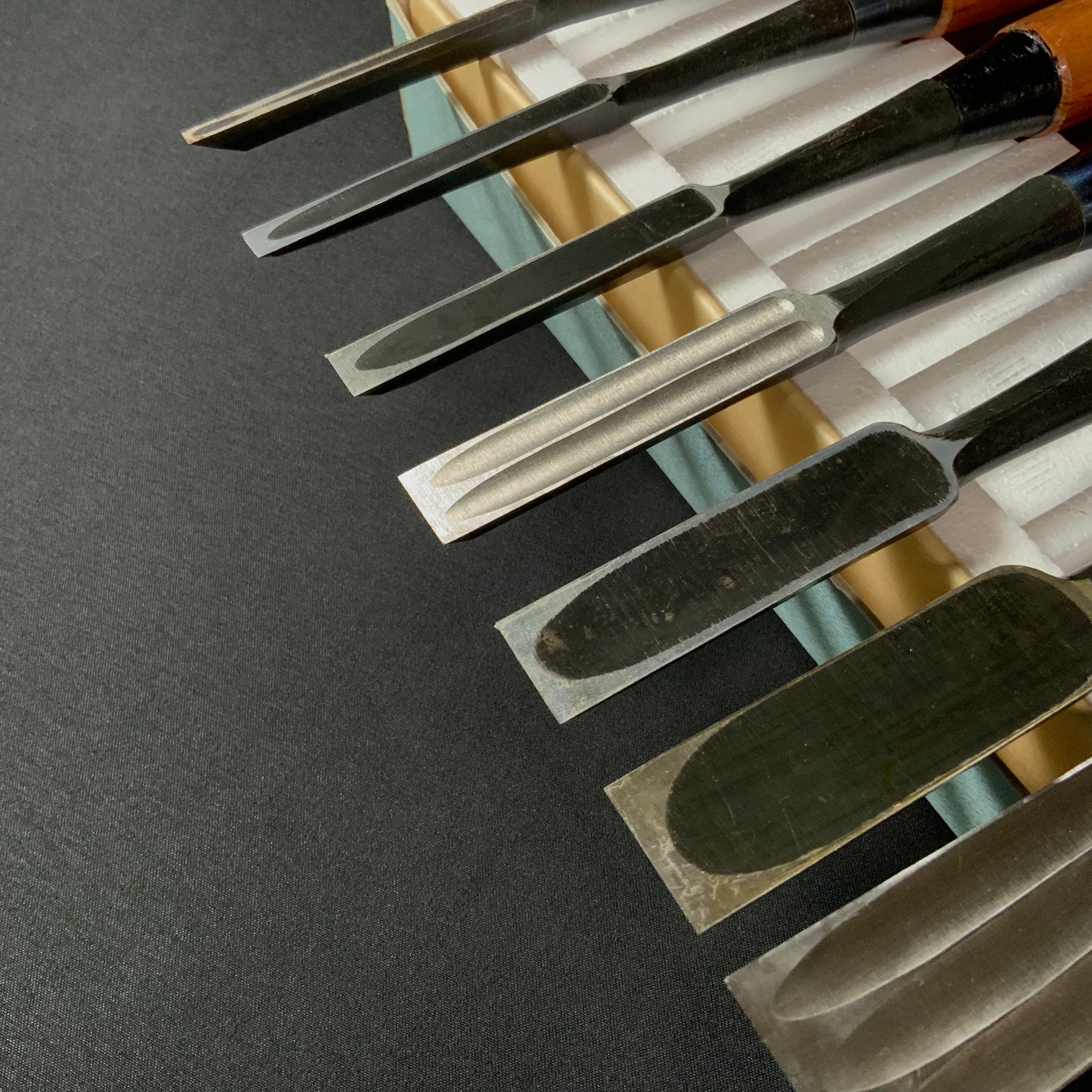 M193 Mixed set Bench chisels set for beginner by unknown smith  バラ鑿合わせ 初心者におすすめ 追入組鑿 M193