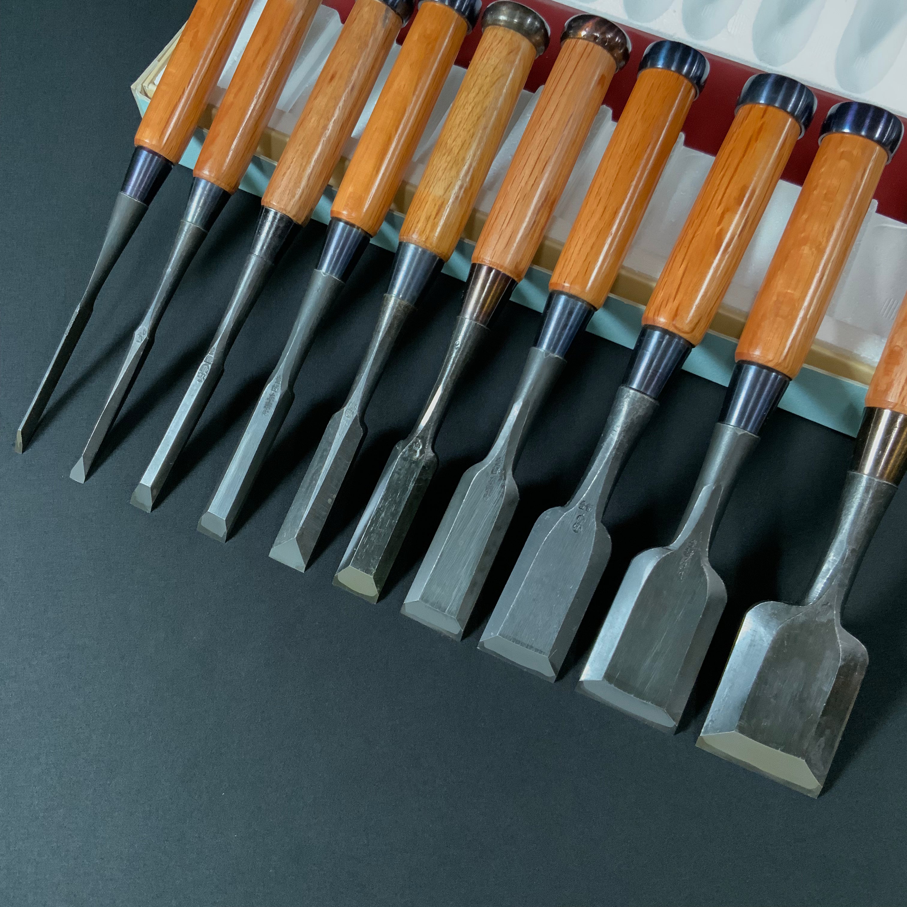 M193 Mixed set Bench chisels set for beginner by unknown smith  バラ鑿合わせ 初心者におすすめ 追入組鑿 M193
