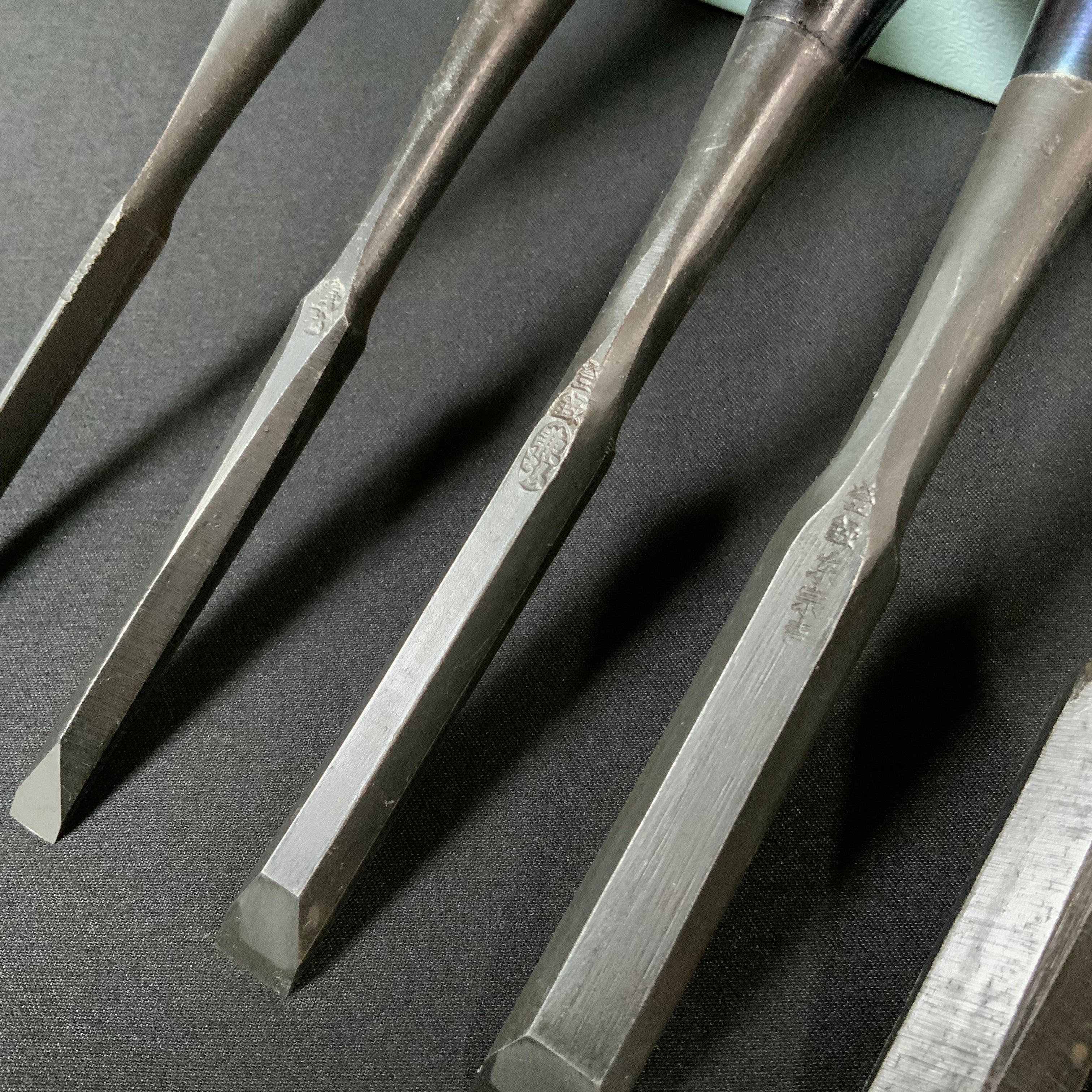 M193 Mixed set Bench chisels set for beginner by unknown smith  バラ鑿合わせ 初心者におすすめ 追入組鑿 M193