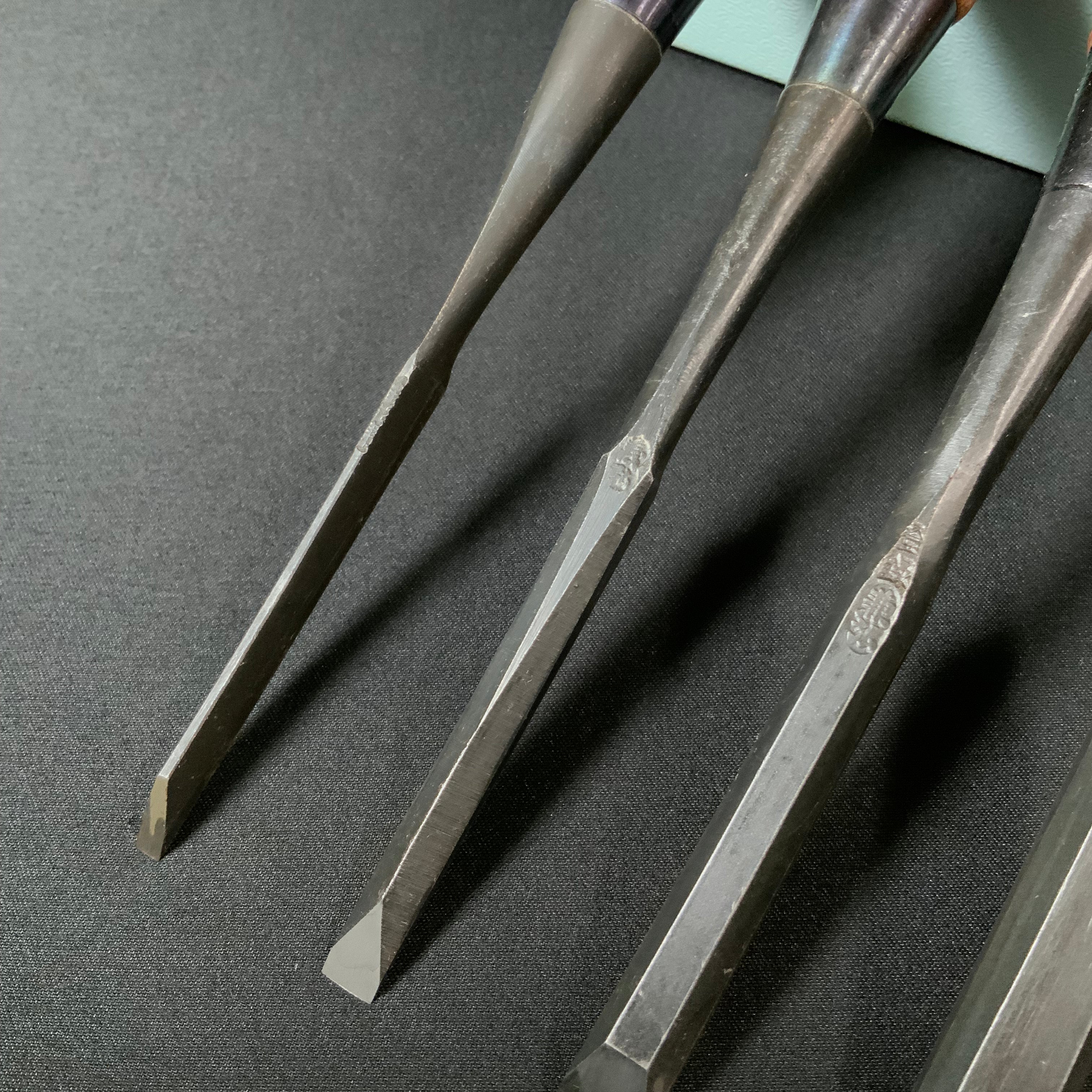 M193 Mixed set Bench chisels set for beginner by unknown smith  バラ鑿合わせ 初心者におすすめ 追入組鑿 M193
