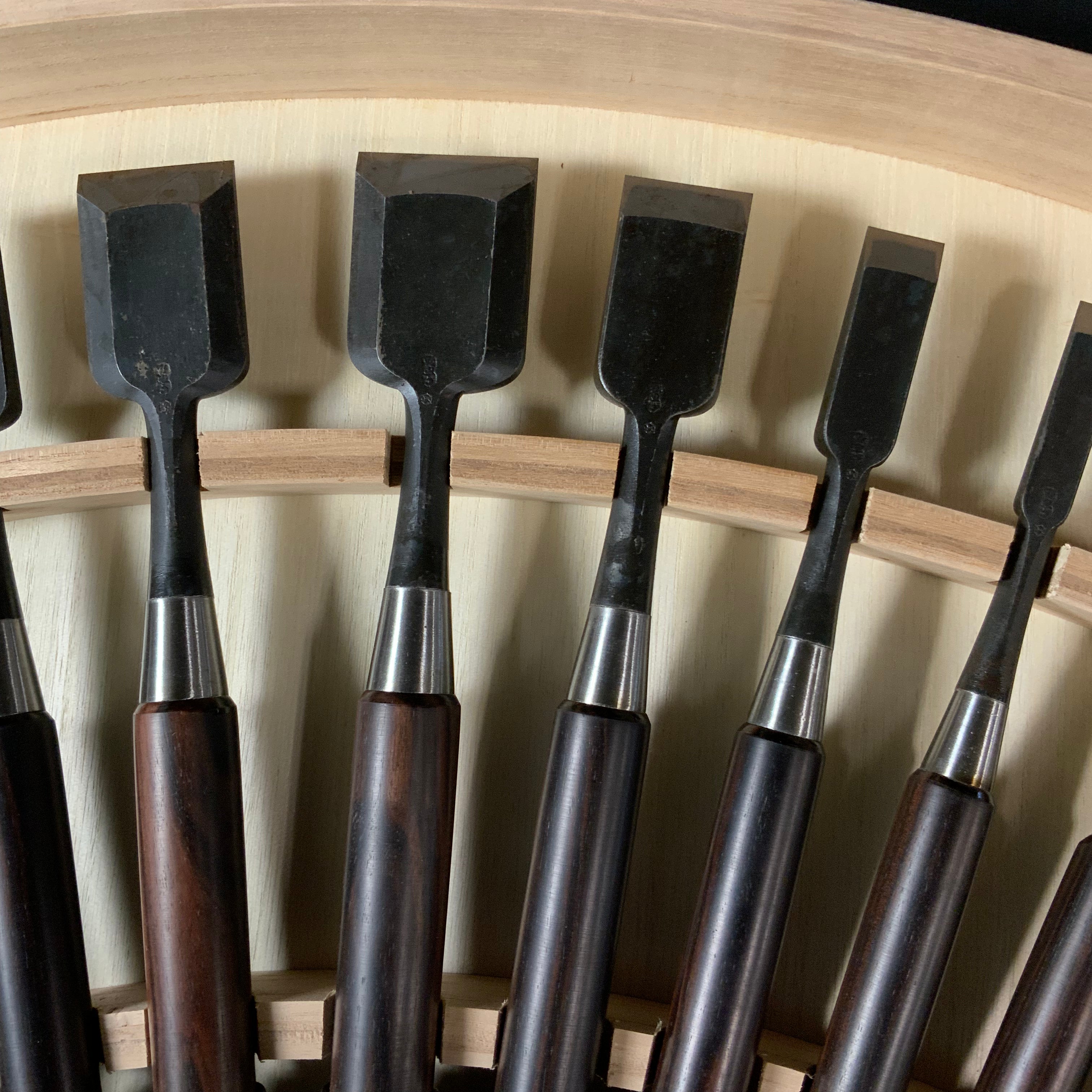 Old stock Tsuki Ichihiro Bench chisels set    掘出し物 月 市弘 山崎勇作 追入組鑿  Oirenomi