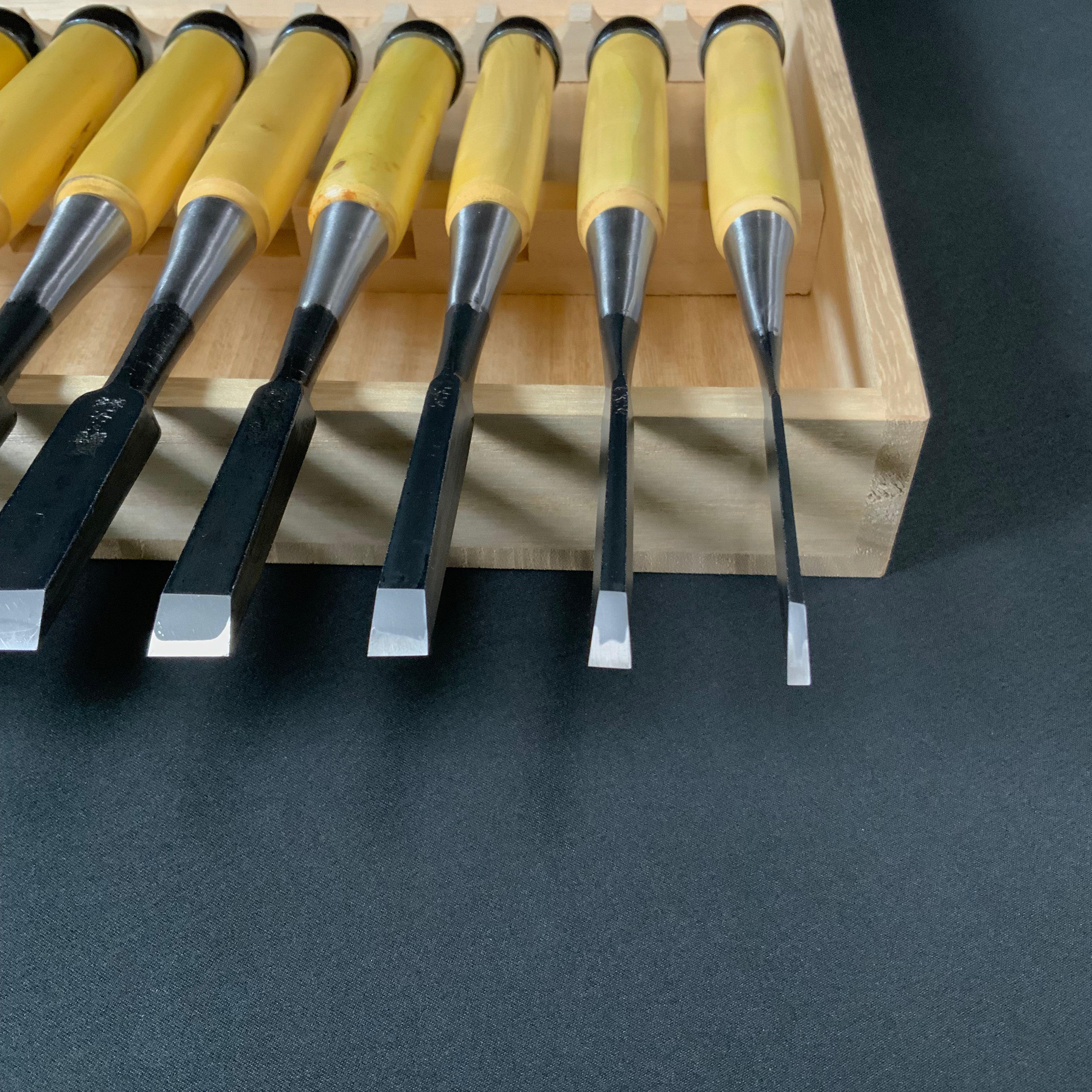 #5 Ouchi Bench chisels set Gumi Handle by Ouchi 4th generation  宗家大内 追入組鑿 グミ柄 桐箱付 四代目大内俊明作