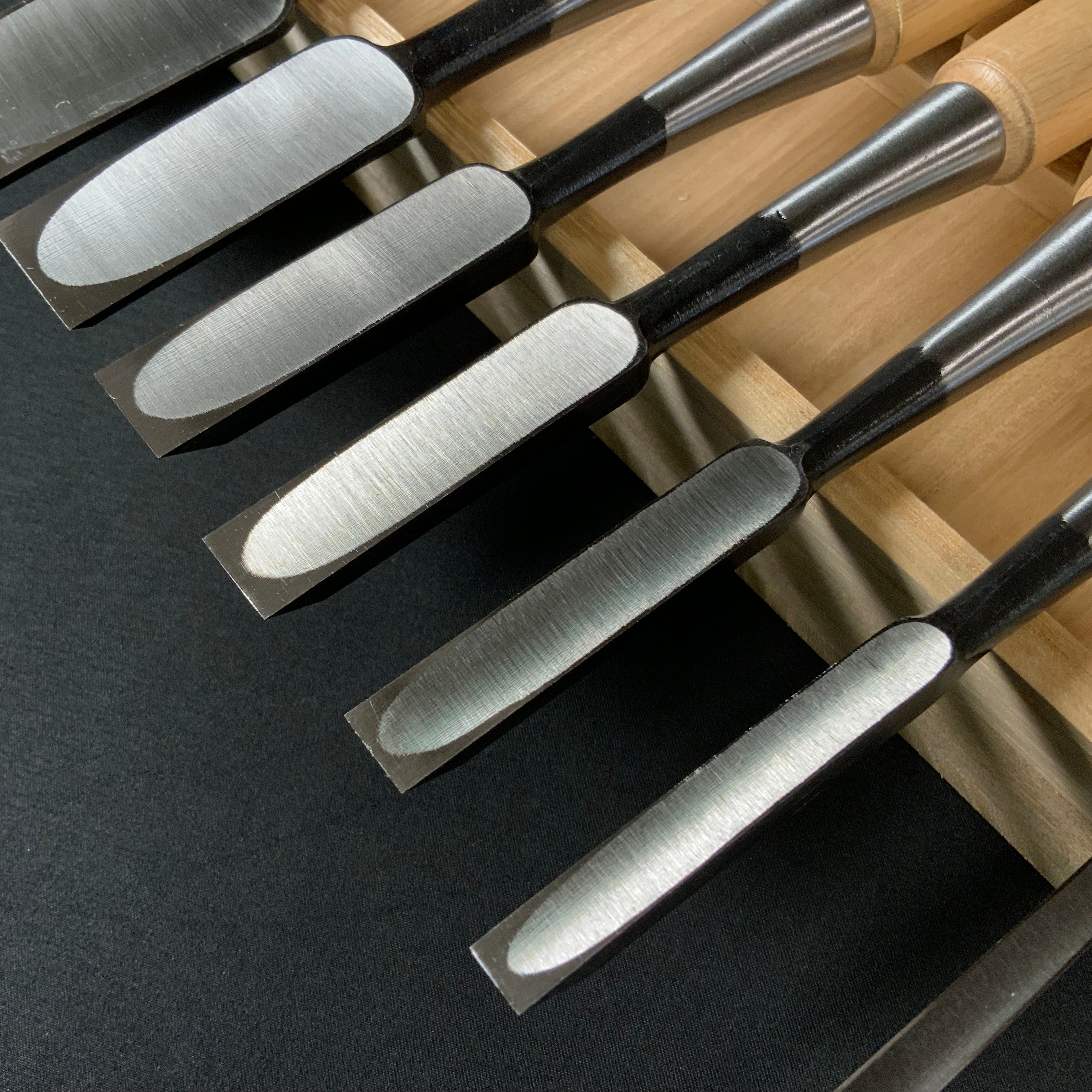 #3 Ouchi Bench chisels set by Ouchi 4th generation white Oak Handle  宗家大内 追入組鑿 芯持白樫柄 桐箱付 四代目大内俊明作