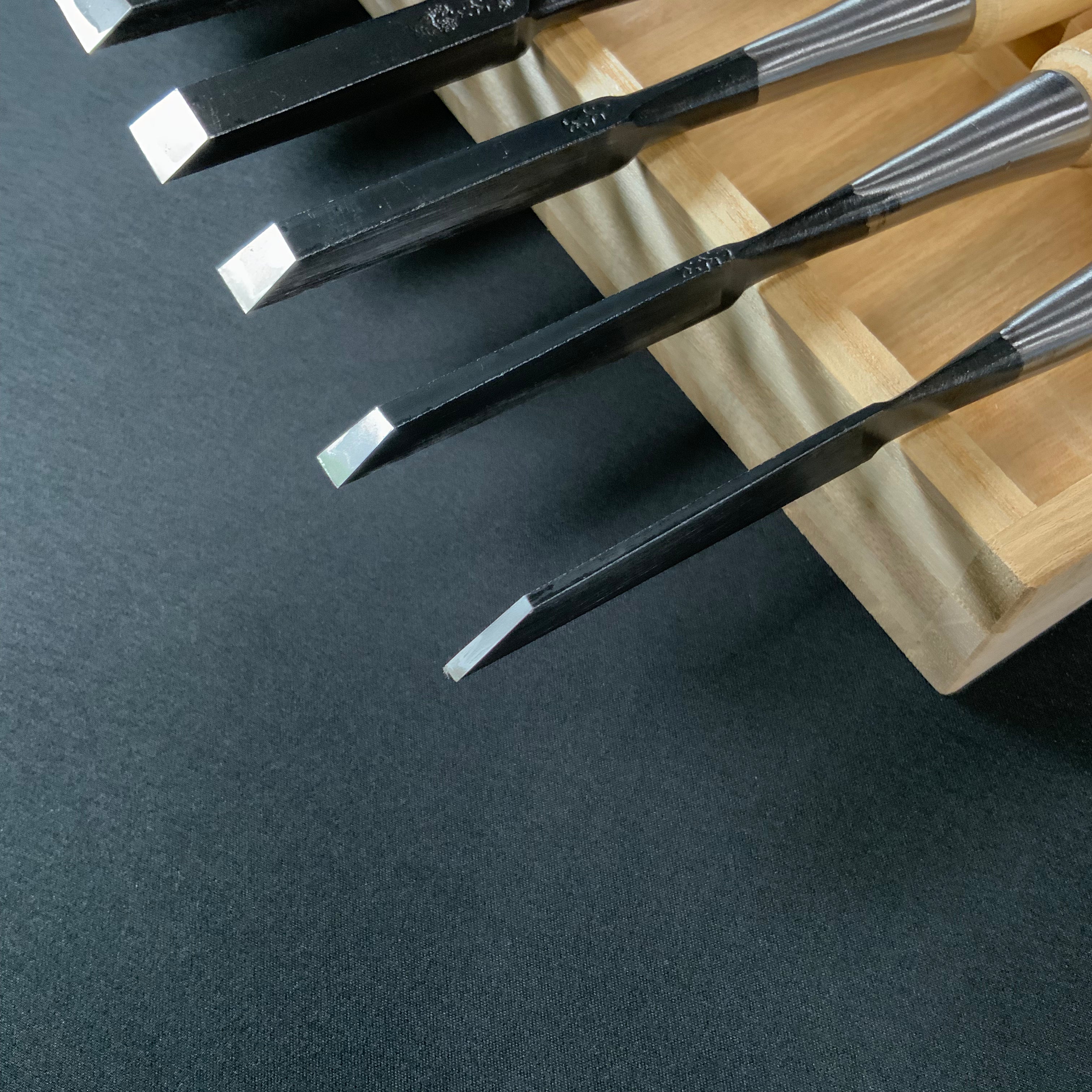 #3 Ouchi Bench chisels set by Ouchi 4th generation white Oak Handle  宗家大内 追入組鑿 芯持白樫柄 桐箱付 四代目大内俊明作