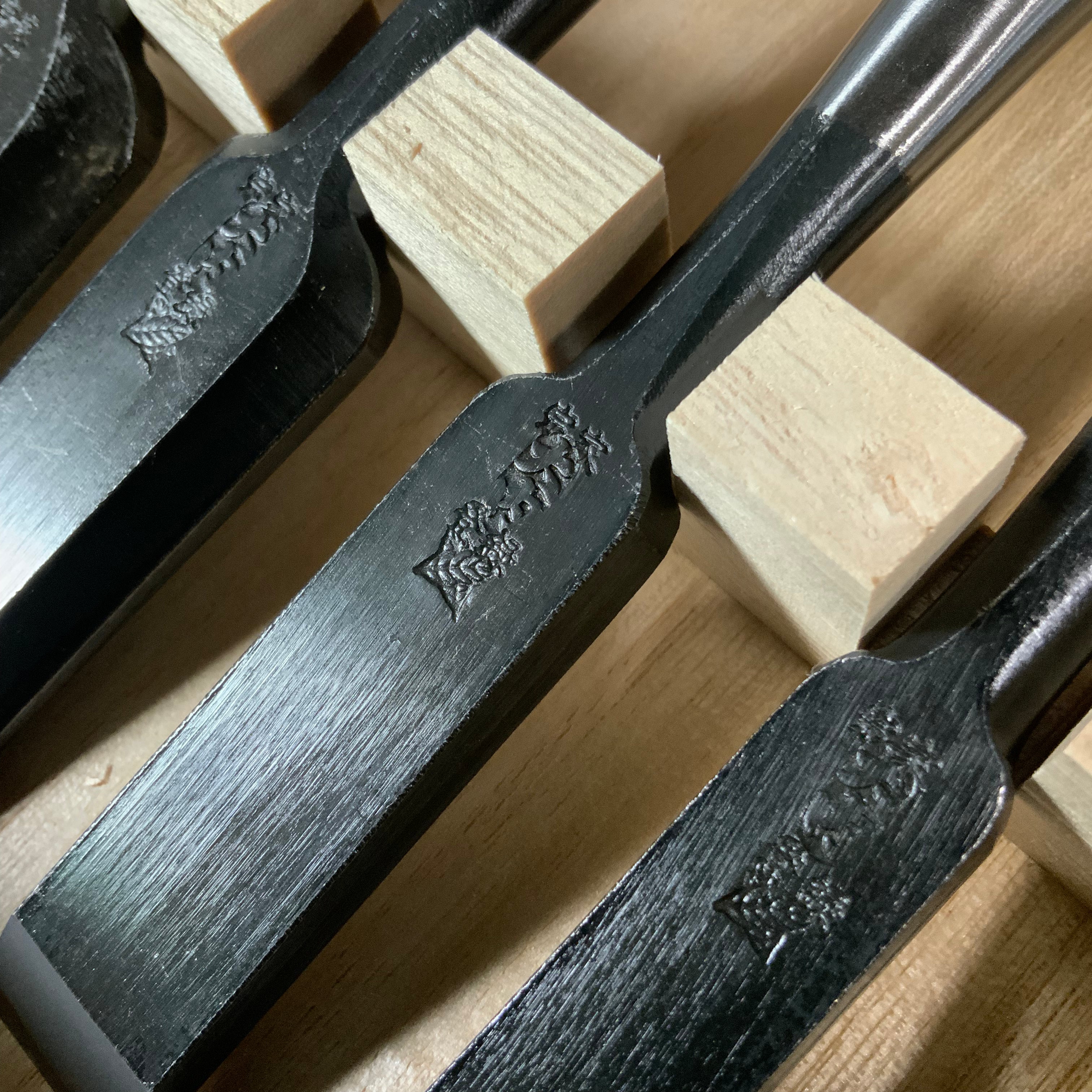 #3 Ouchi Bench chisels set by Ouchi 4th generation white Oak Handle  宗家大内 追入組鑿 芯持白樫柄 桐箱付 四代目大内俊明作