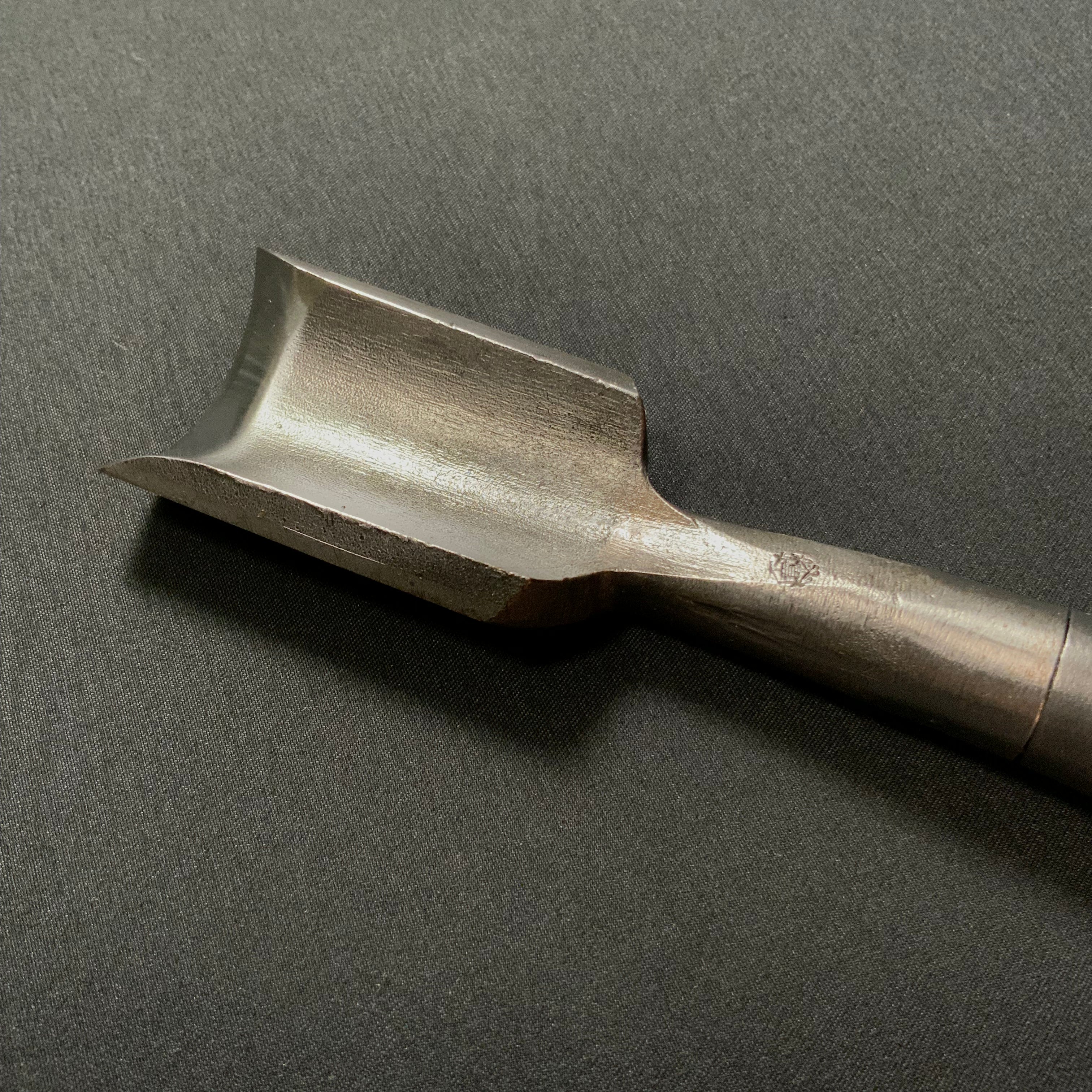 Mikisho Wood carving Timber Chisel 三木章 木彫叩きのみ 外鋼型 36mm