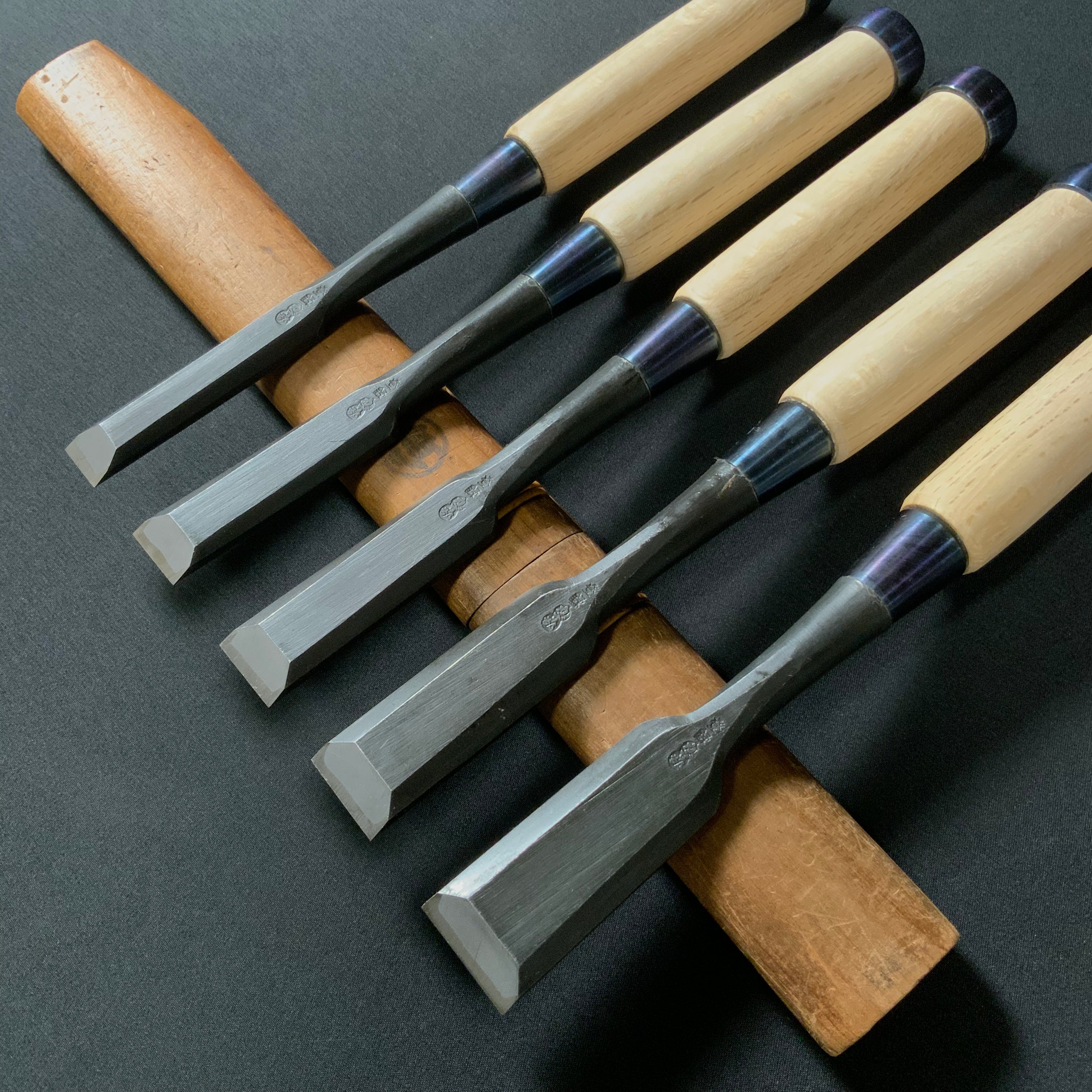 善作別誂本職用鑿のみ三本裏1寸6分 鑿 |