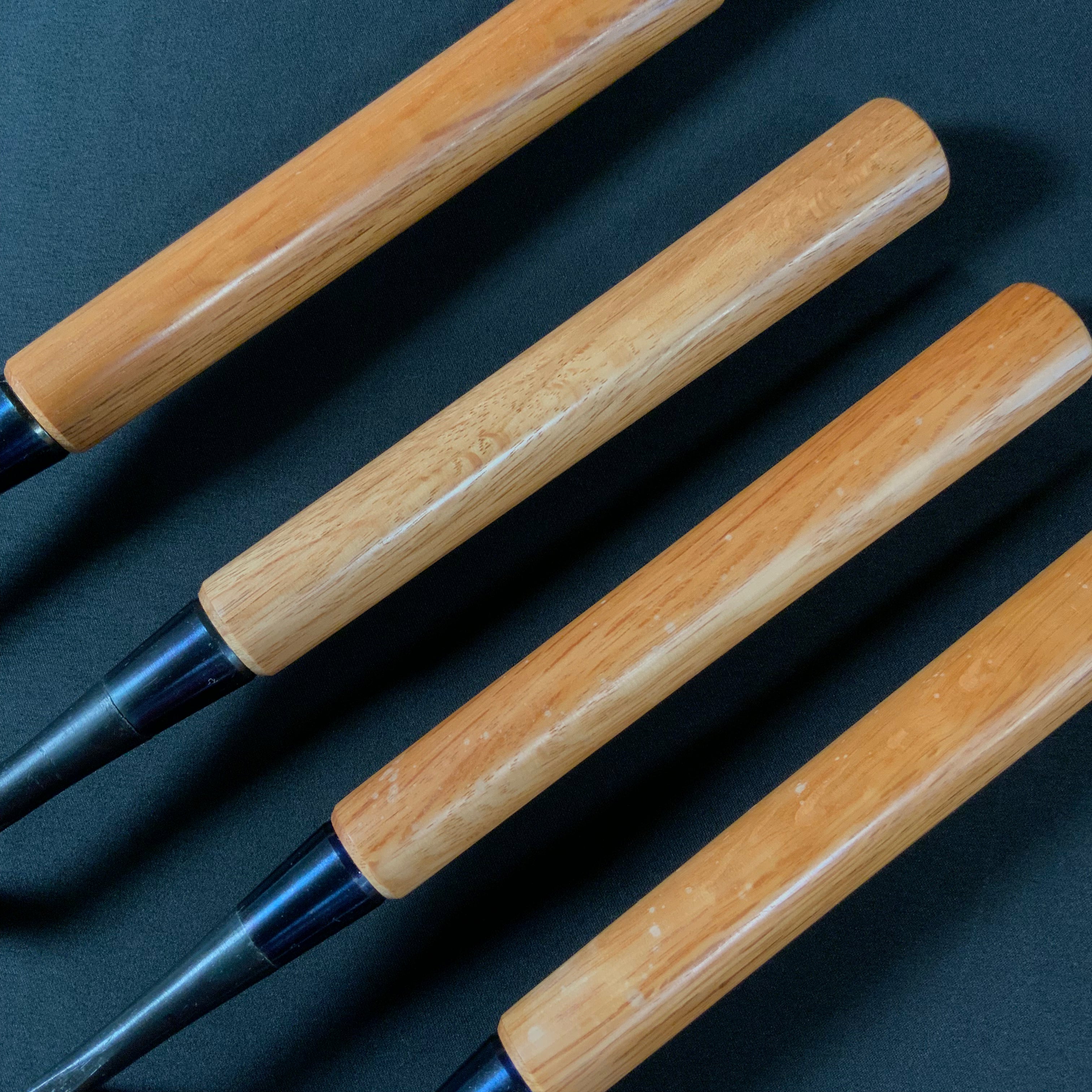 大内 四代目大内俊明作 鏝鑿 鎬型 赤樫柄   Ouchi Trowel chisel (Kote nomi) Dovetail type Red Oak Handle