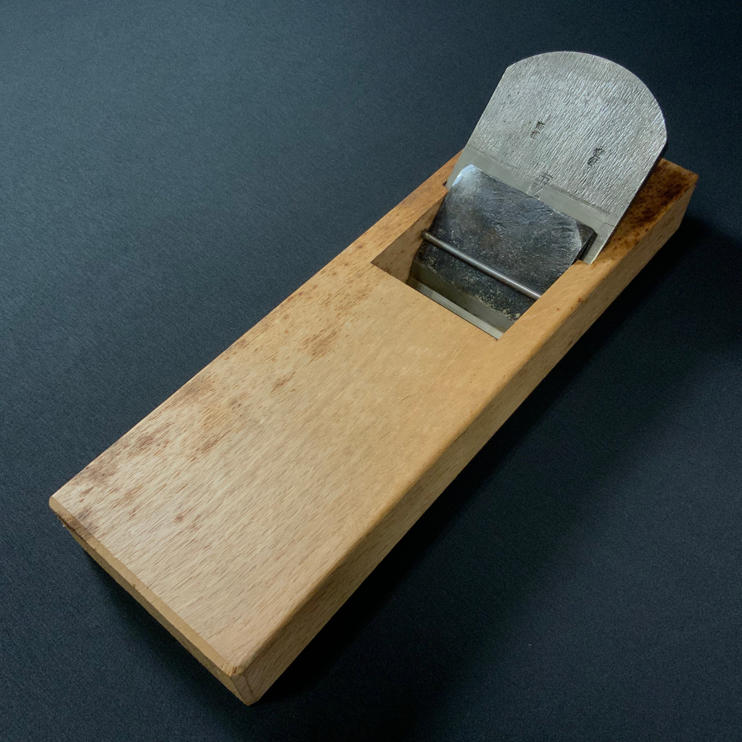 Ichihiro Old stock Smoothing Plane by Kaneyama Jintomi  掘出し物 金山盡富作 市弘 仕上鉋 70mm
